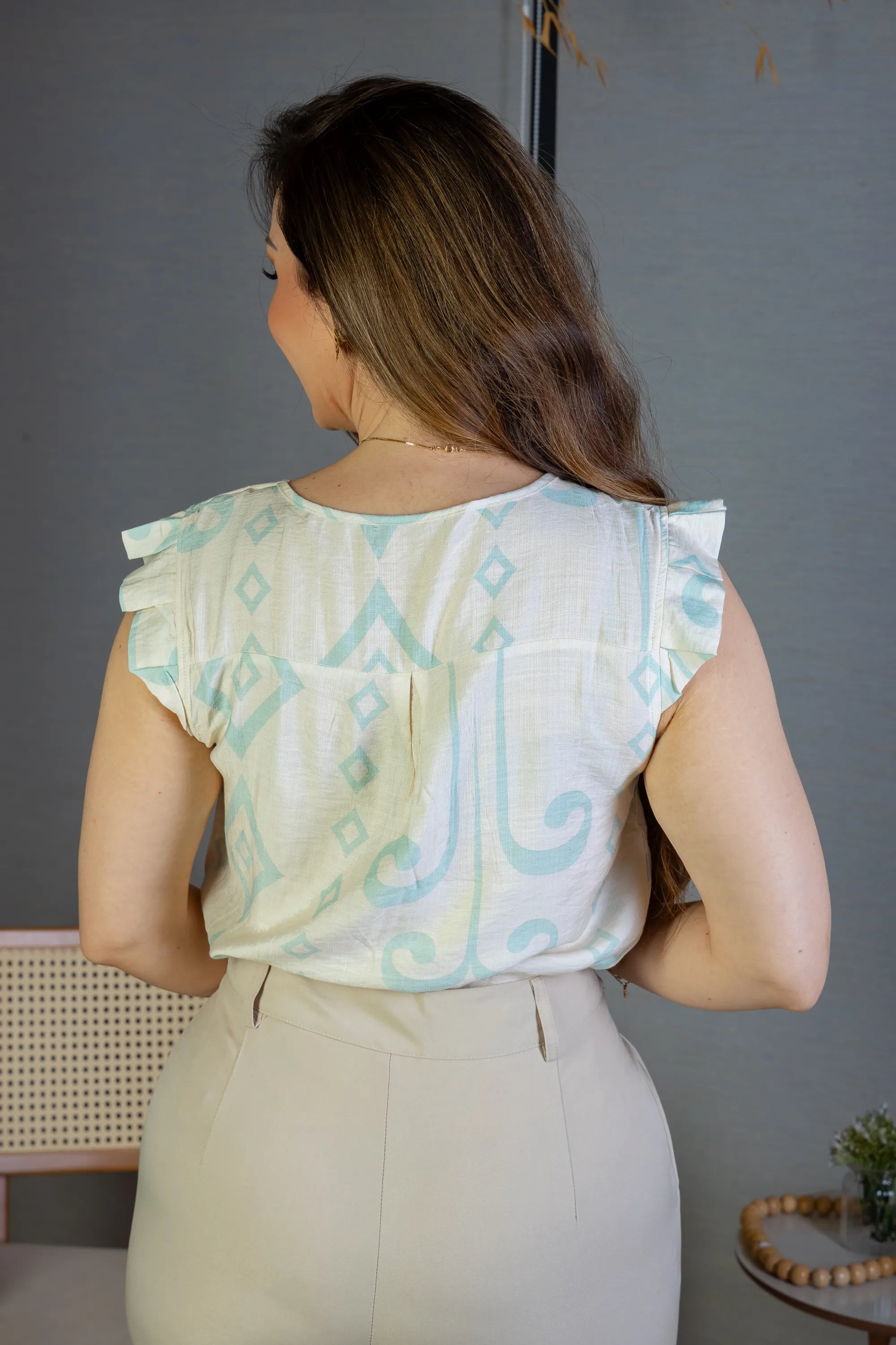 Blusa Regata Babados Sheila Visco Brise Estampada Azul Claro