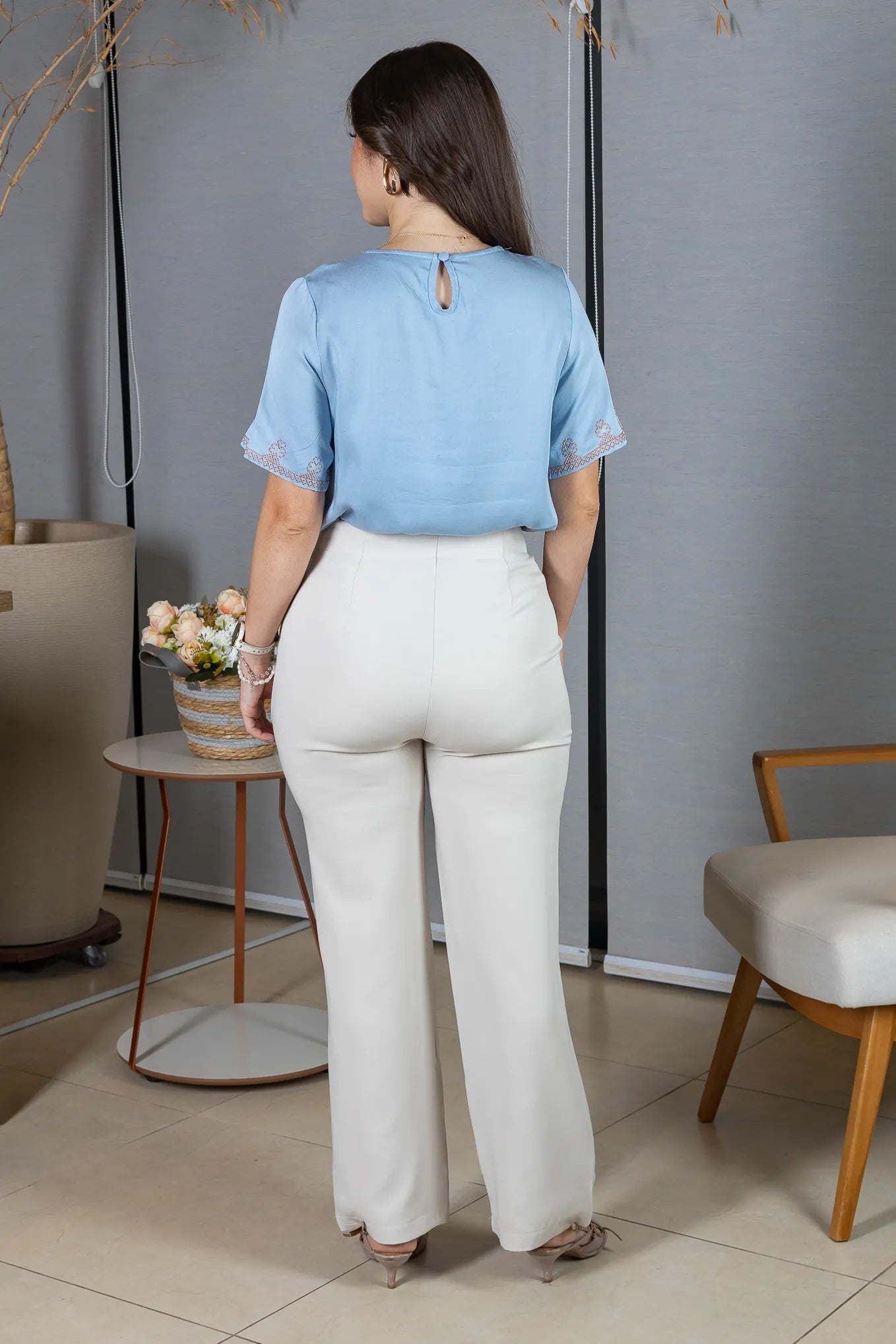 Blusa Manga Curta em Visco Mix com Detalhes Bordados Graziela Azul
