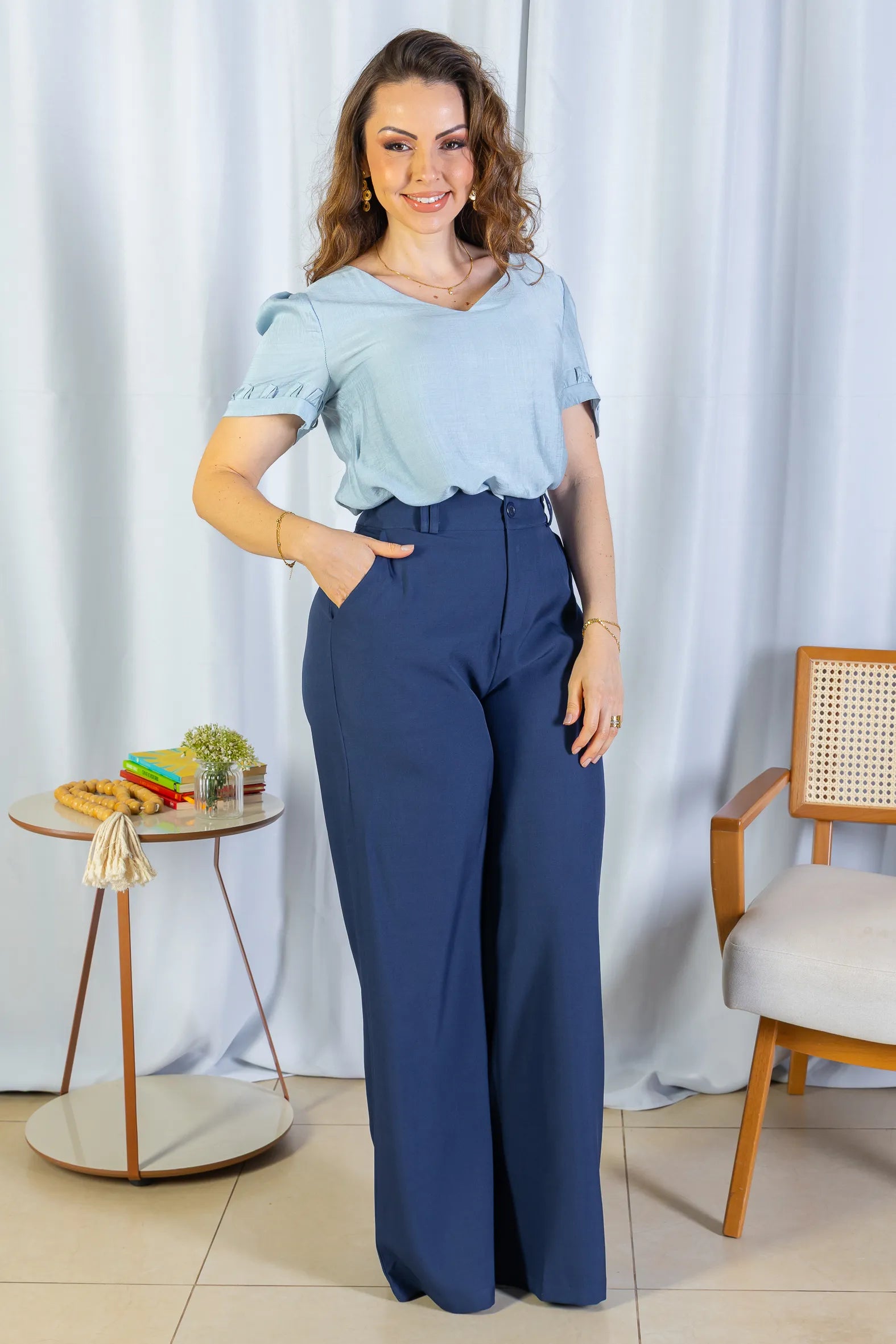 Calça Pantalona Alfaiataria Lux Detalhe Passador Grazi Massafera Azul Marinho