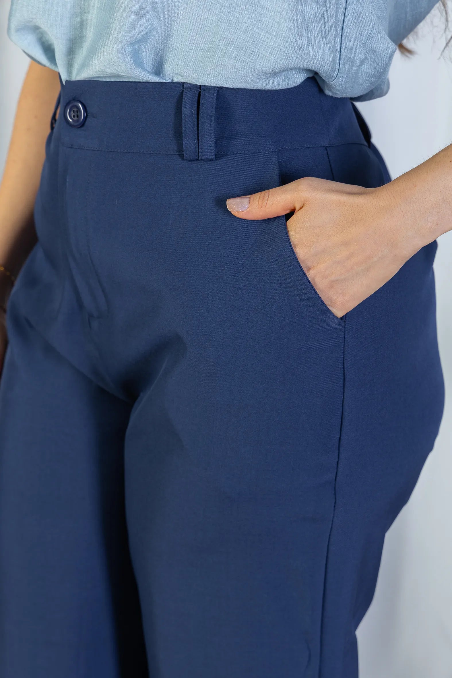 Calça Pantalona Alfaiataria Lux Detalhe Passador Grazi Massafera Azul Marinho