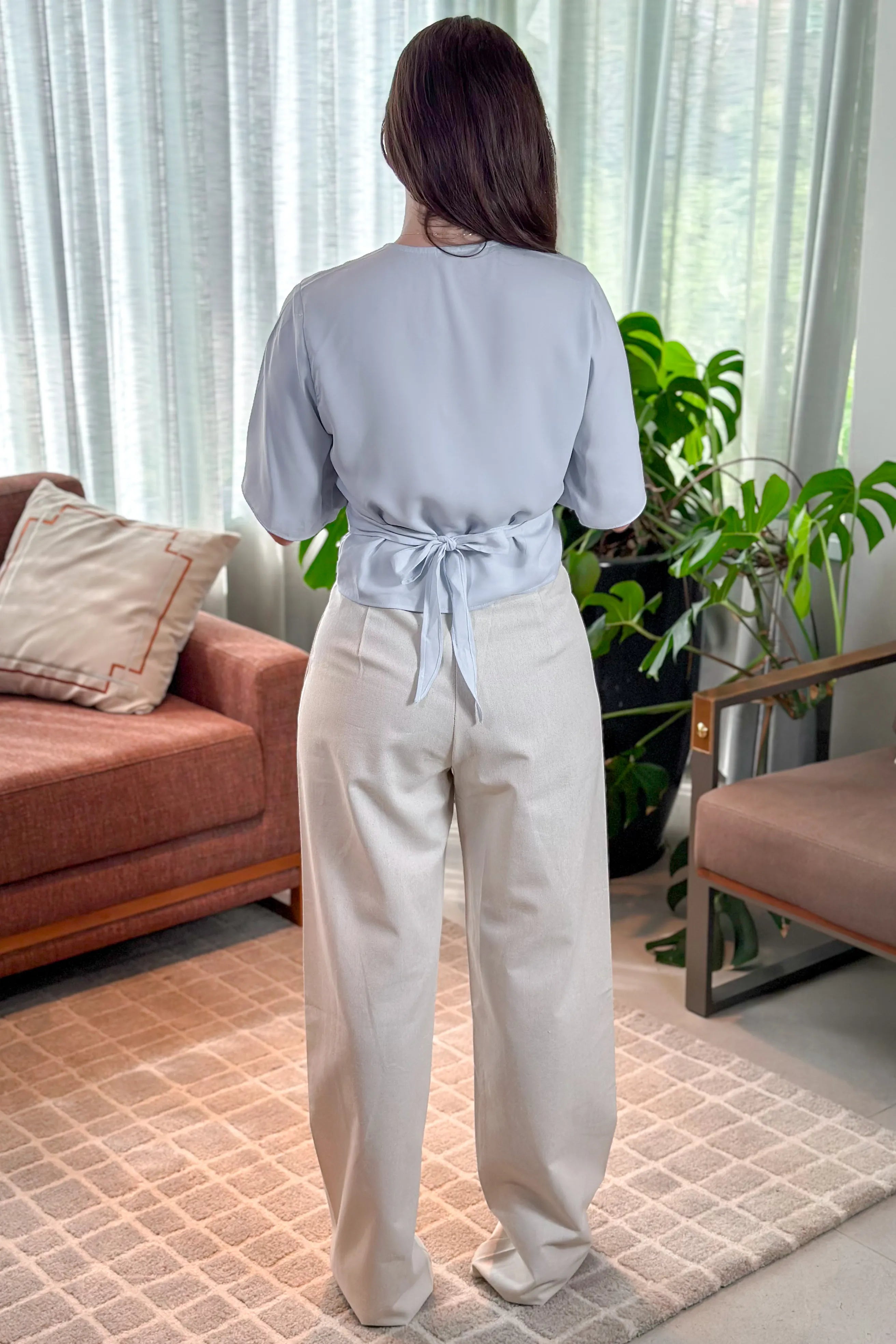 Blusa Manga Curta Decote "V" Transpassado Raquel Azul Claro