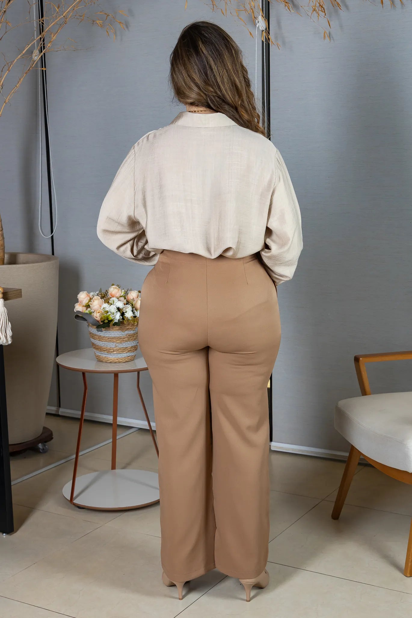 Camisa Manga Longa em Visco Rustic com Botões Jordana Bege