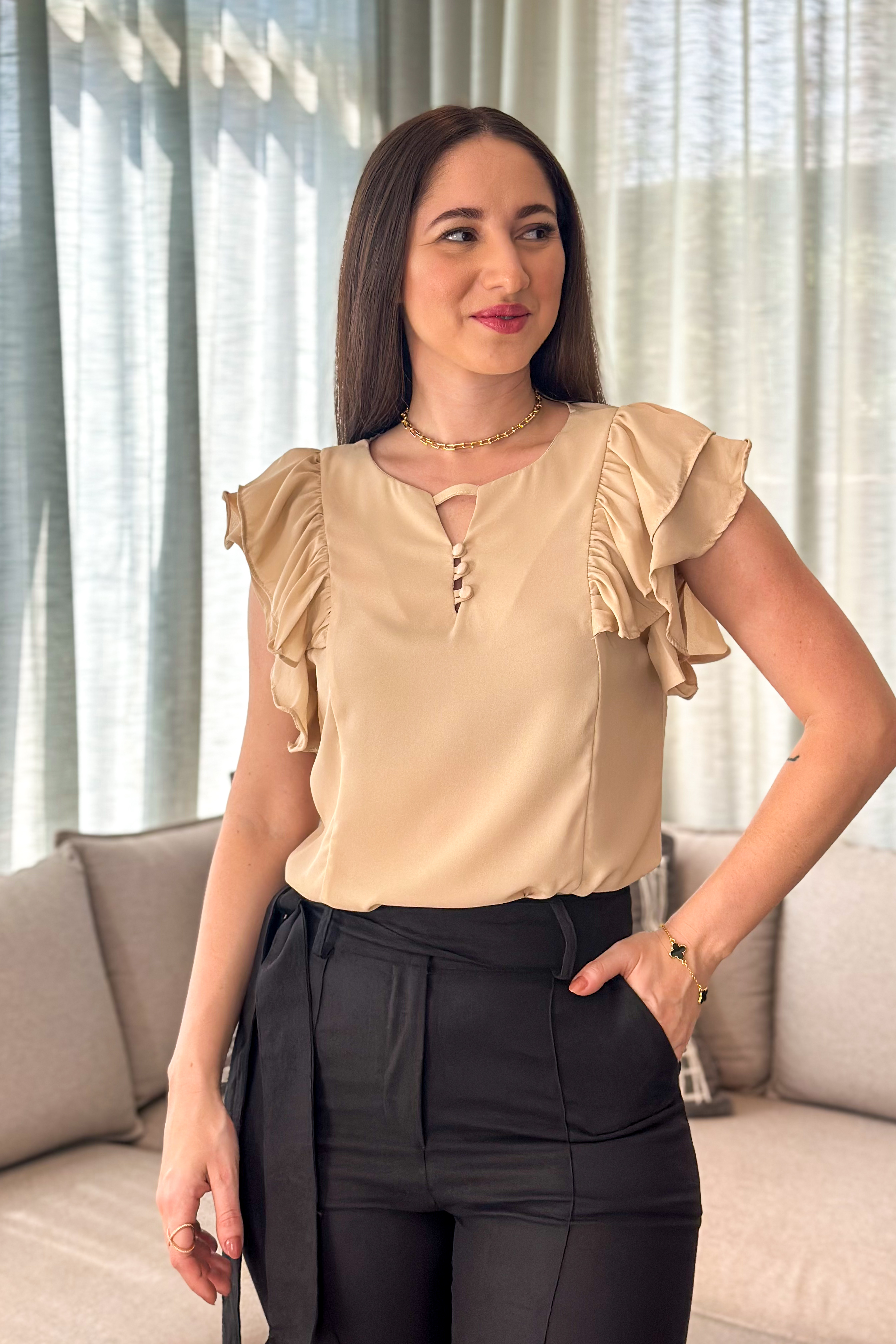 Blusa Decote "V" Babados Manga Ariane Bege