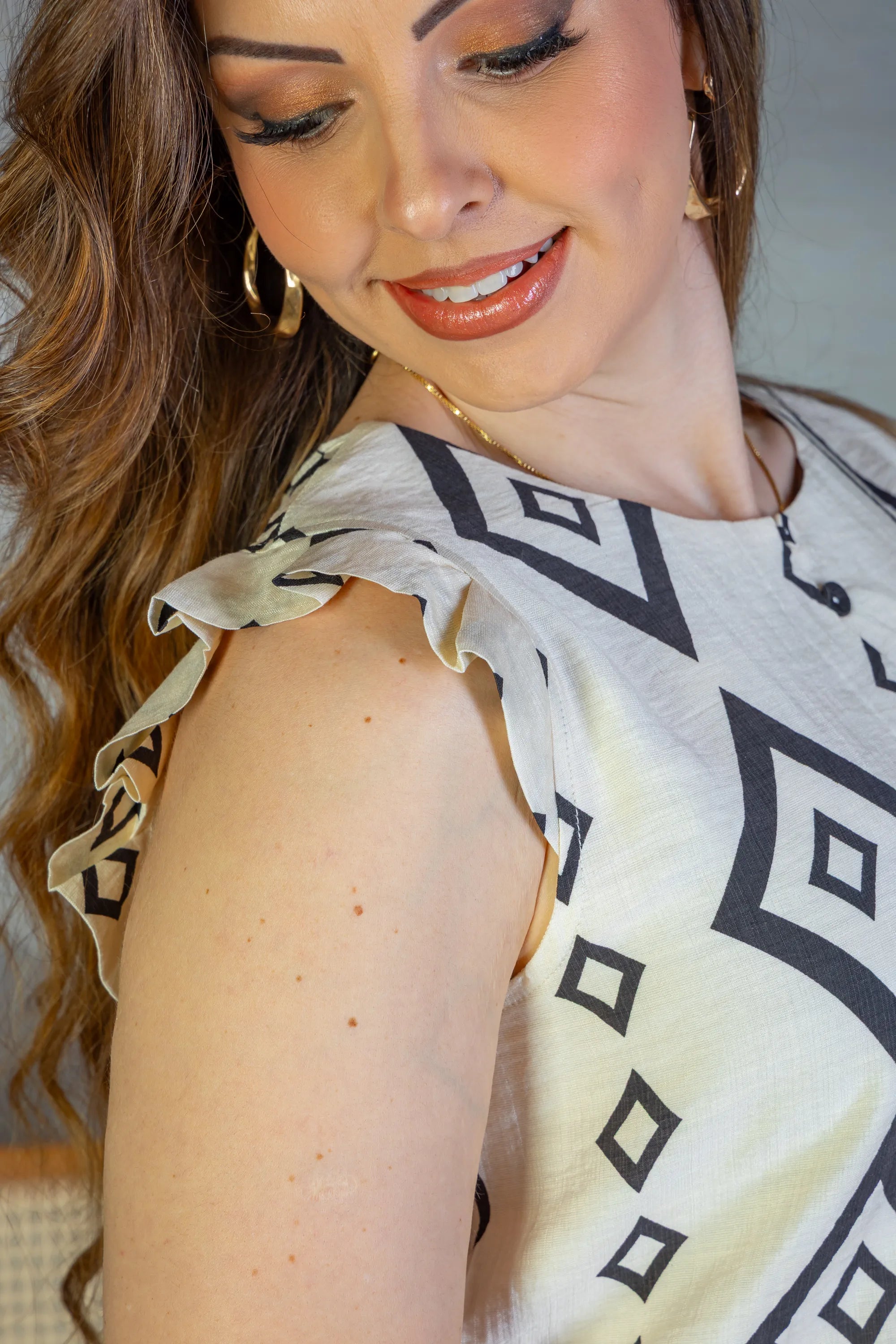 Blusa Regata Babados Sheila Visco Brise Estampada Preta