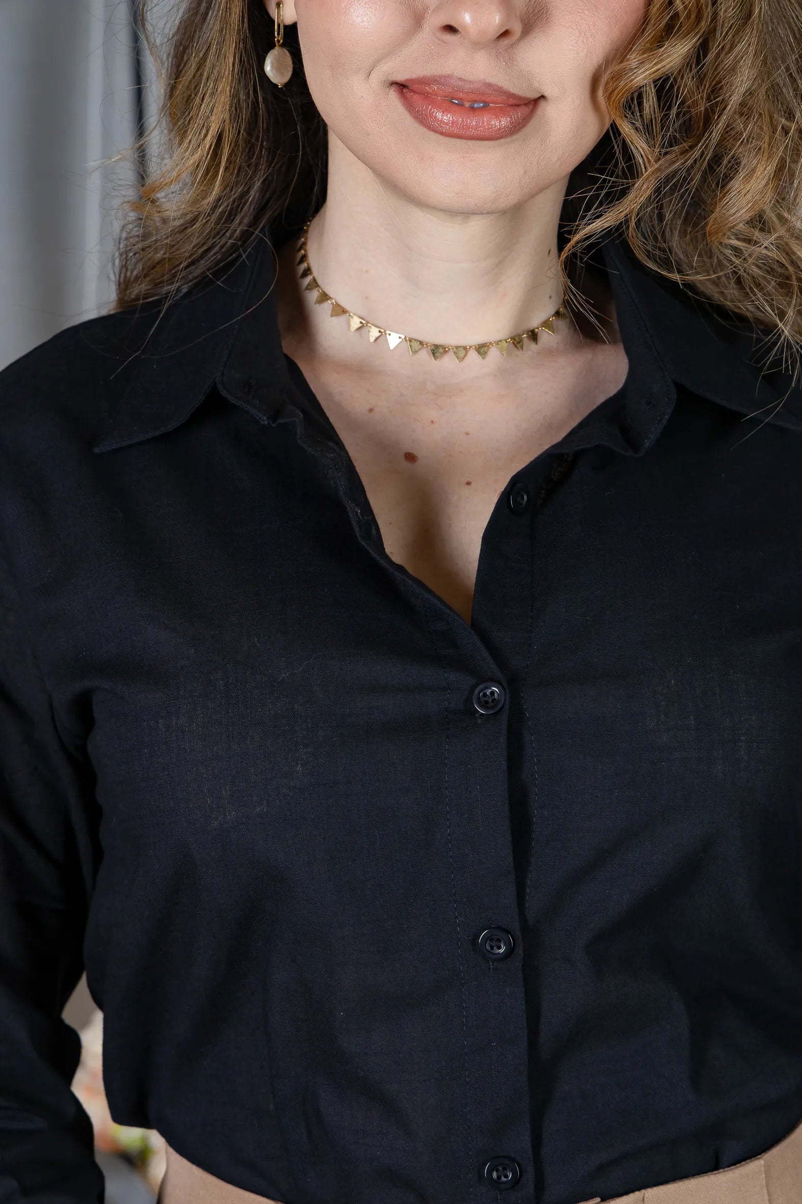 Camisa Manga Longa em Visco Rustic com Botões Jordana Preta