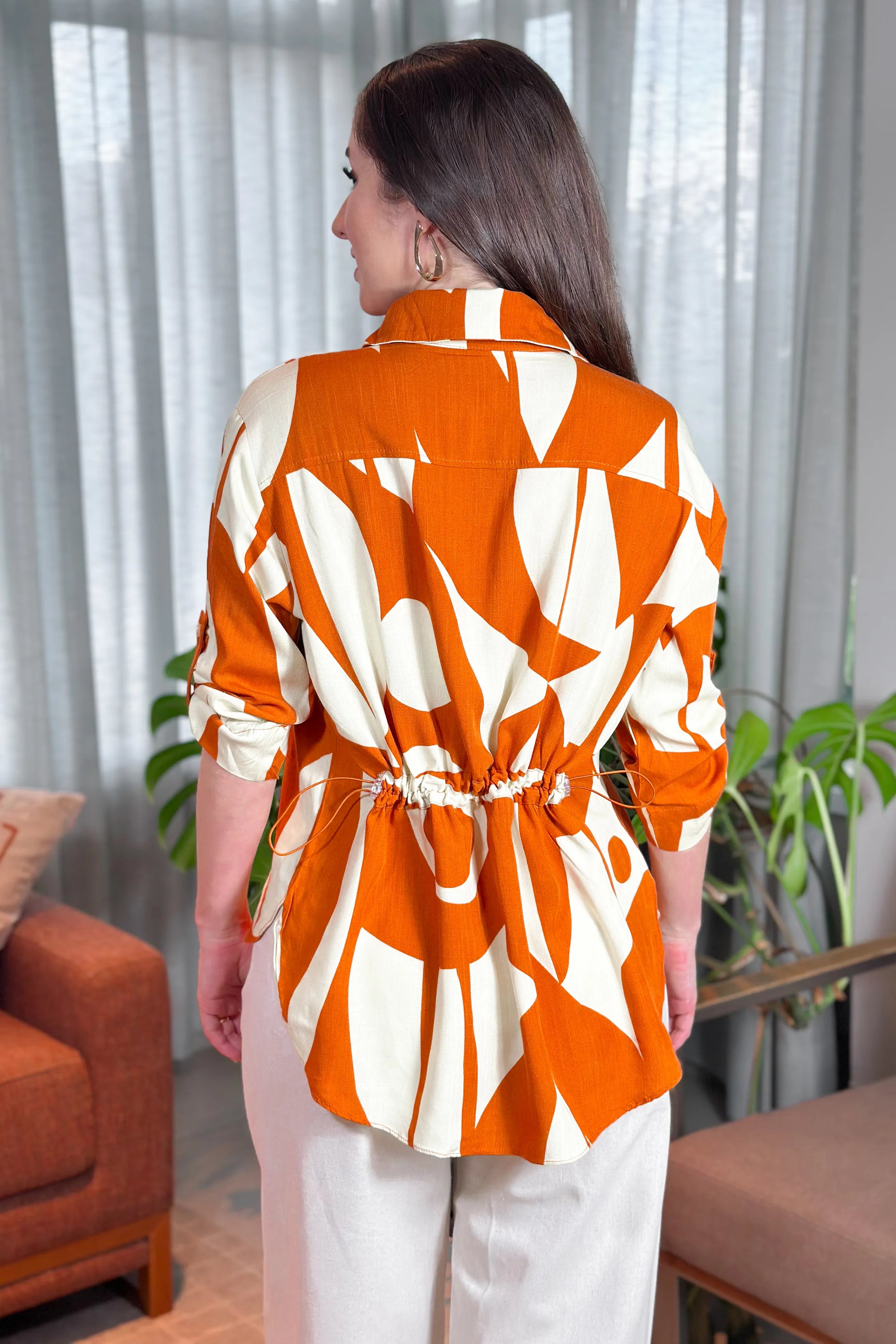 Blusa Manga 3/4 Viscose Detalhe Botões Jordana Estampada Laranja