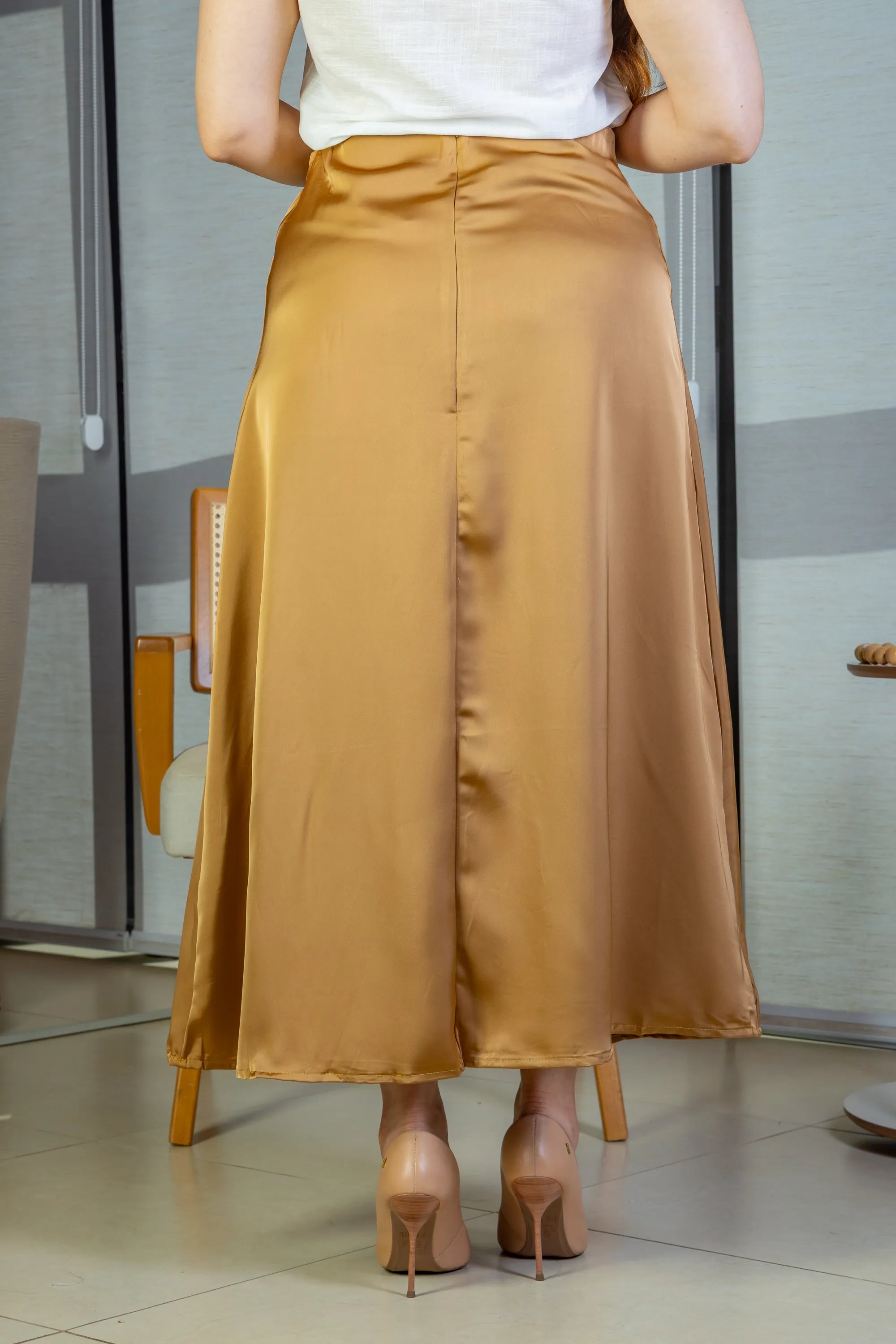 Saia Midi Lisa Sat Mix Magda Marrom