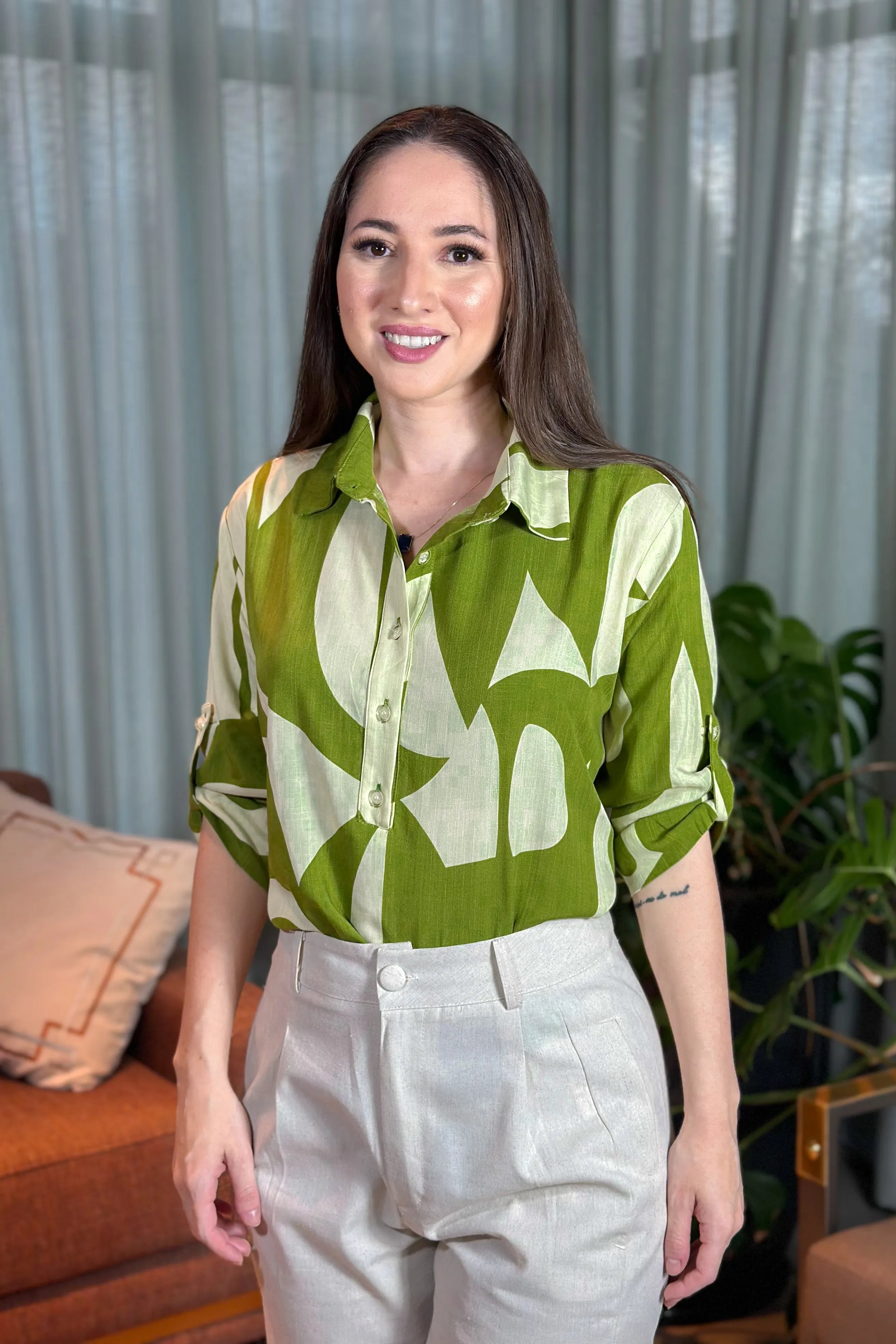 Blusa Manga 3/4 Viscose Detalhe Botões Jordana Estampada Verde