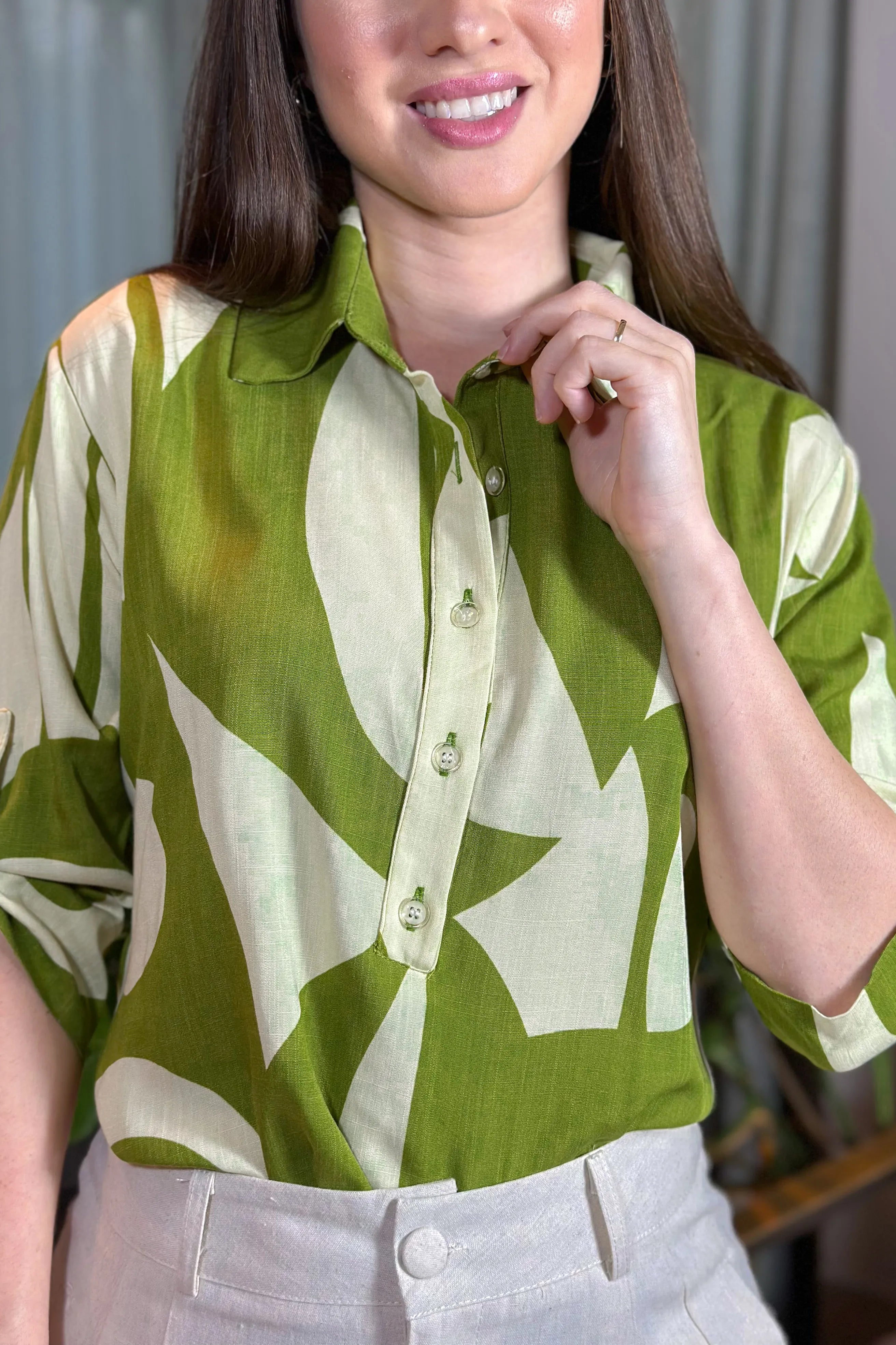 Blusa Manga 3/4 Viscose Detalhe Botões Jordana Estampada Verde