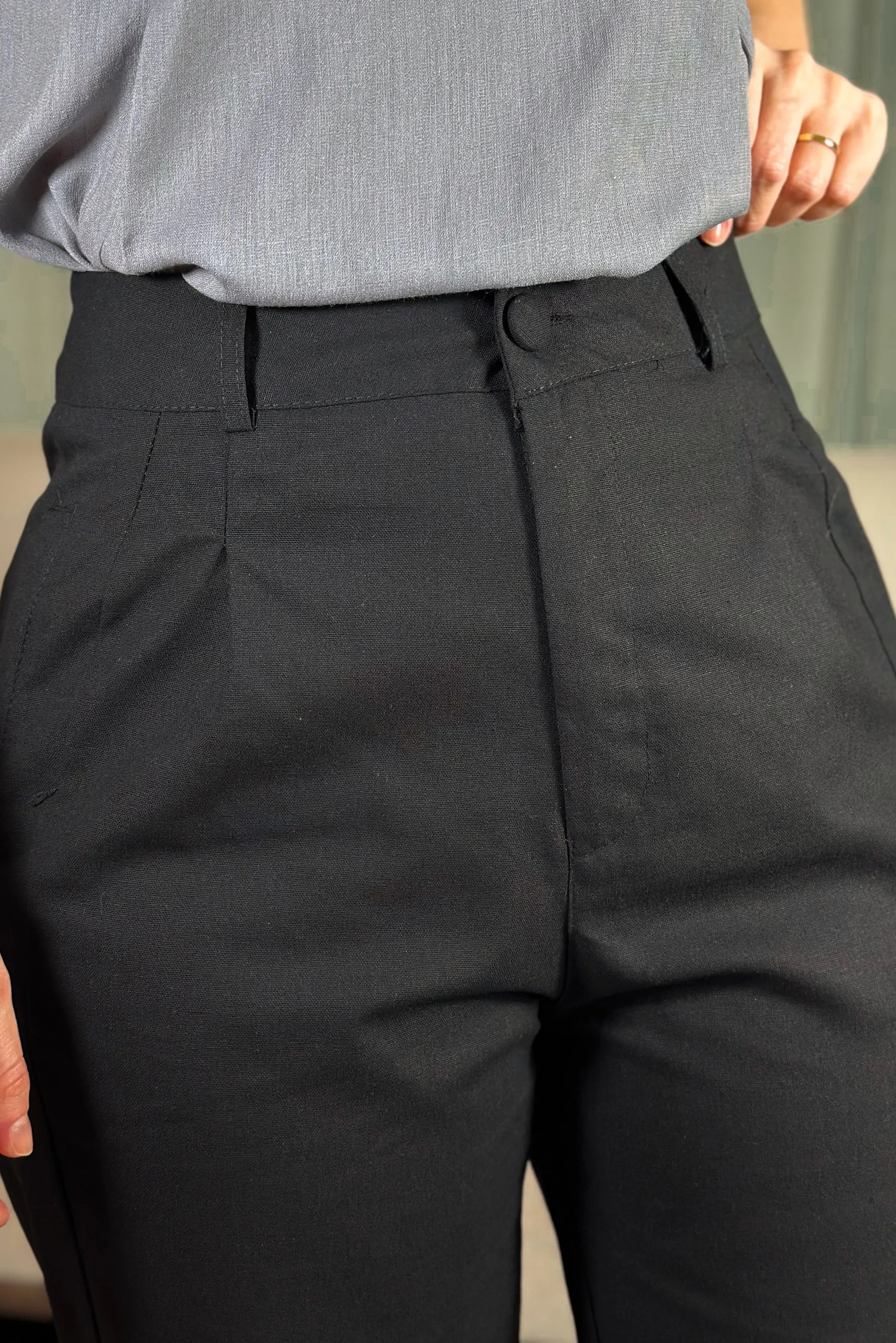 Calça Corte Reto Em Linho Soft Noemi Preta