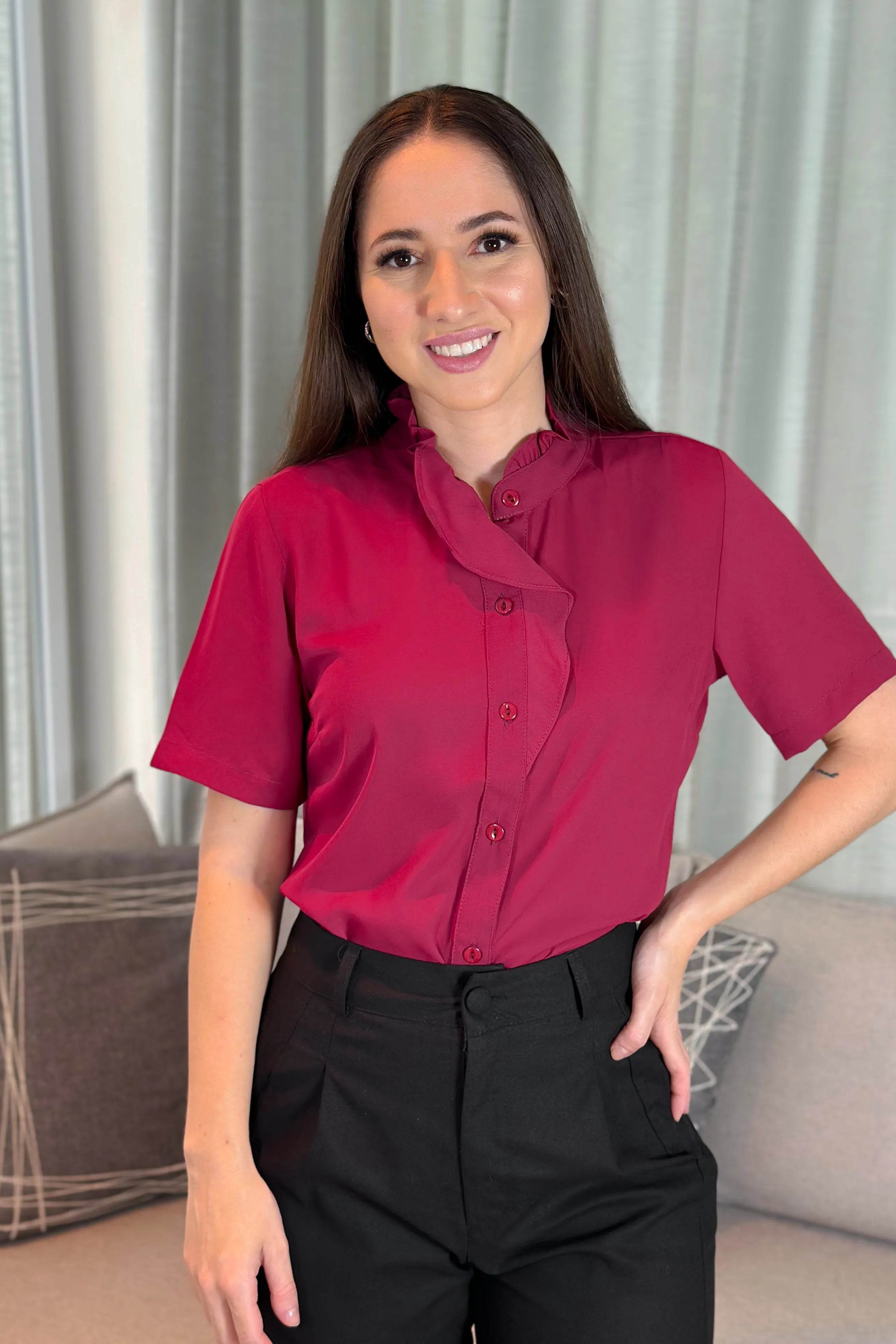 Camisa Manga Curta New Crepe Detalhe Babados Daniela Fúcsia