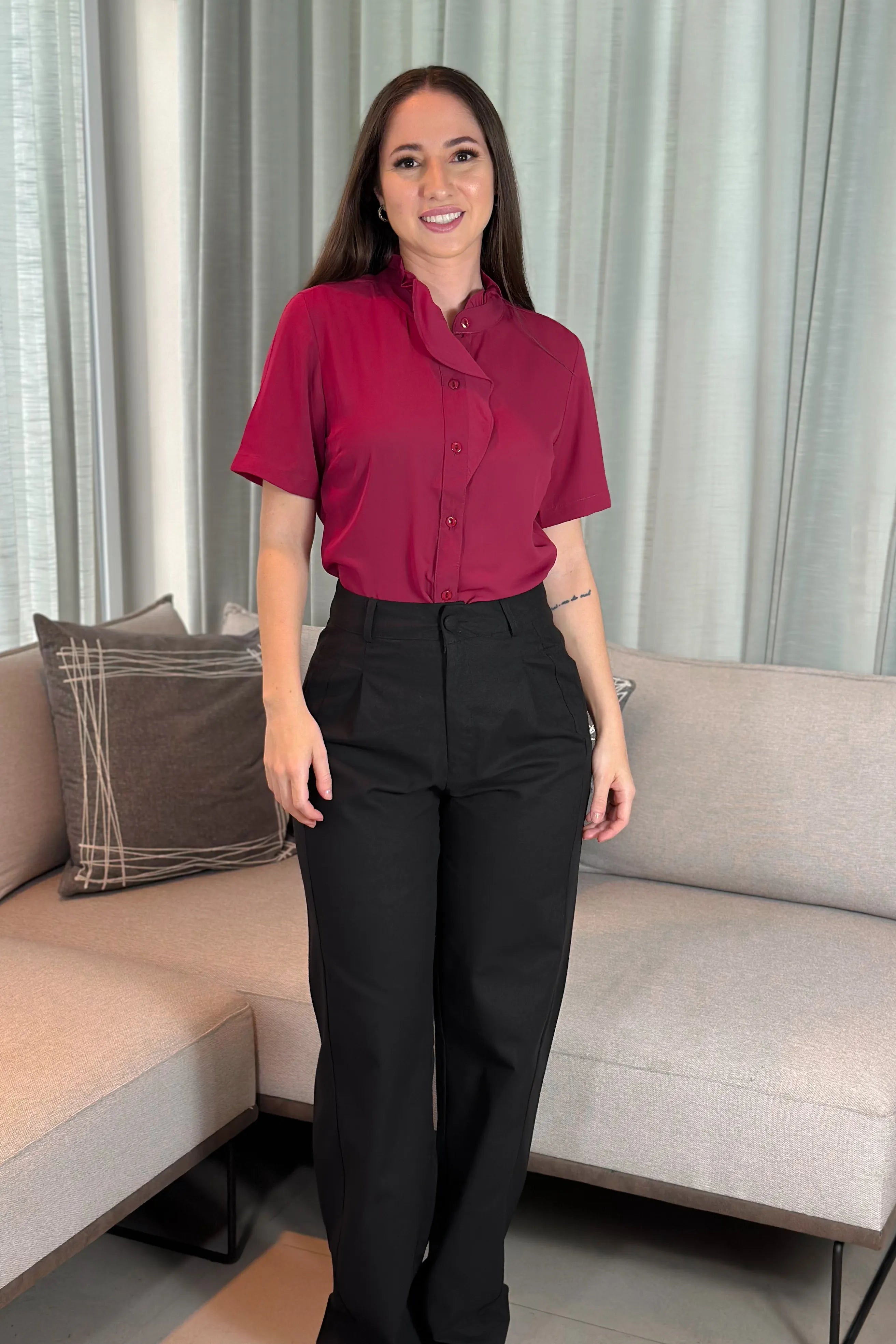 Camisa Manga Curta New Crepe Detalhe Babados Daniela Fúcsia