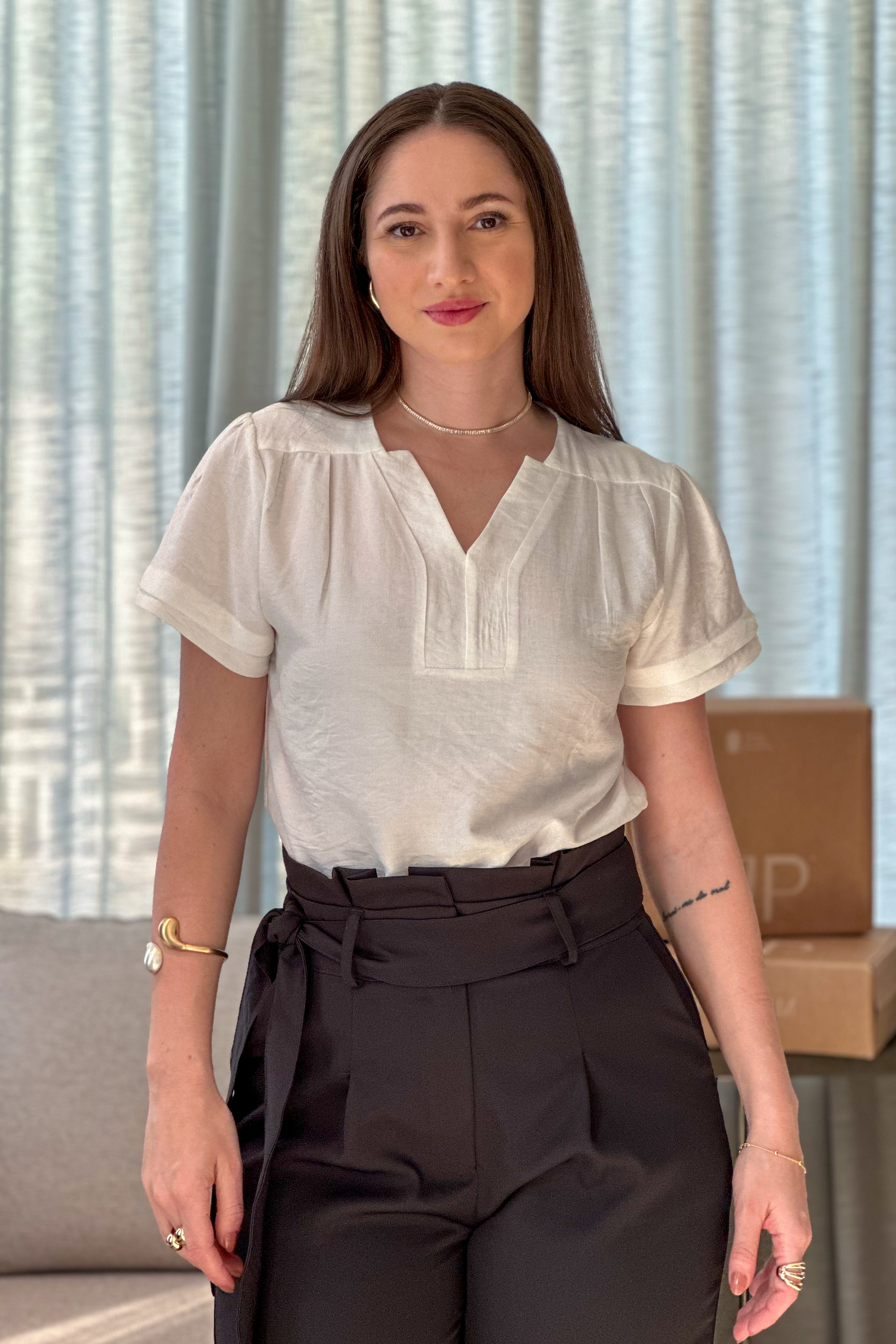 Blusa Manga Curta Decote "V" Graziela Branca