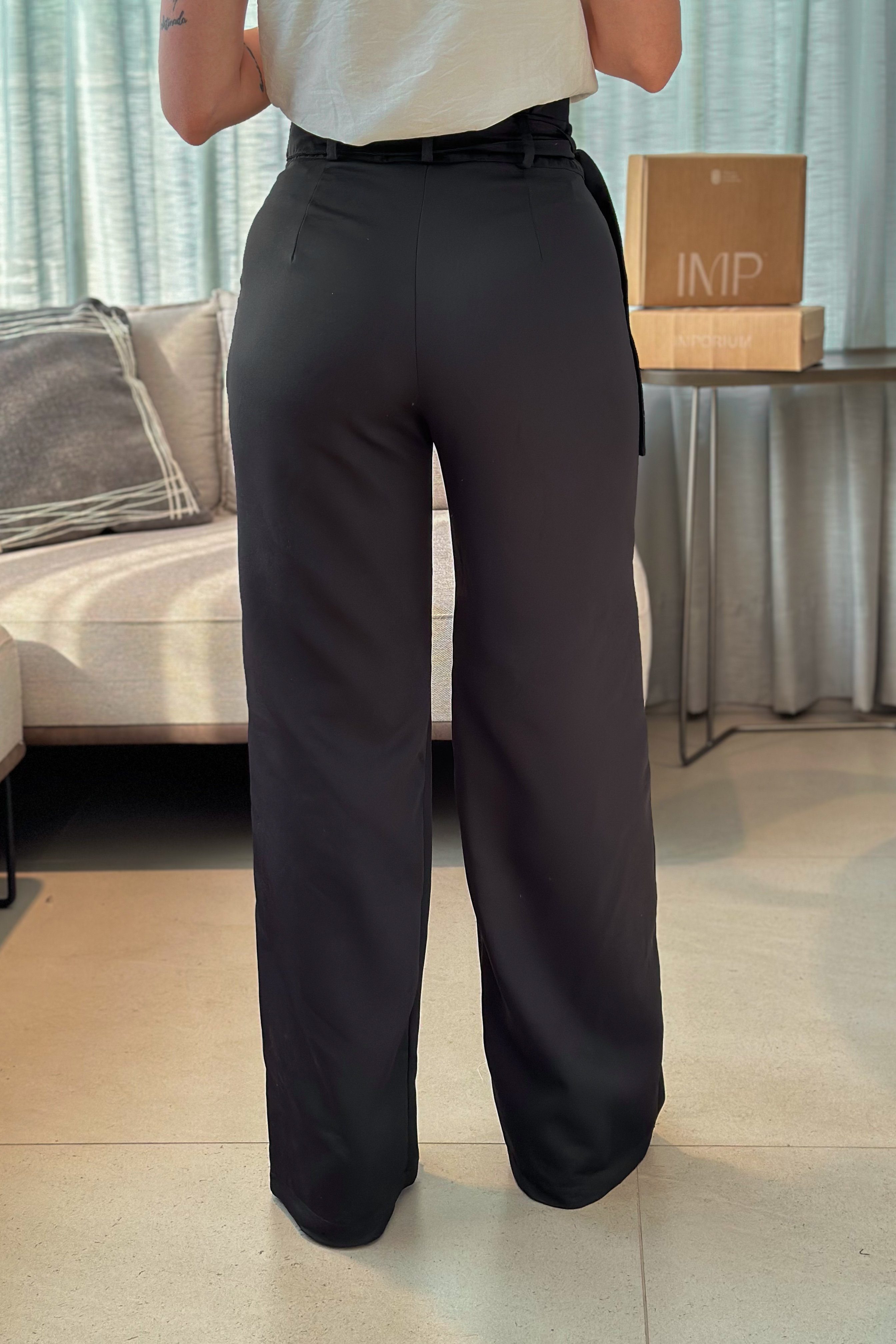 Calça Pantalona Clochard Detalhe Cós Melissa Preta - imporium
