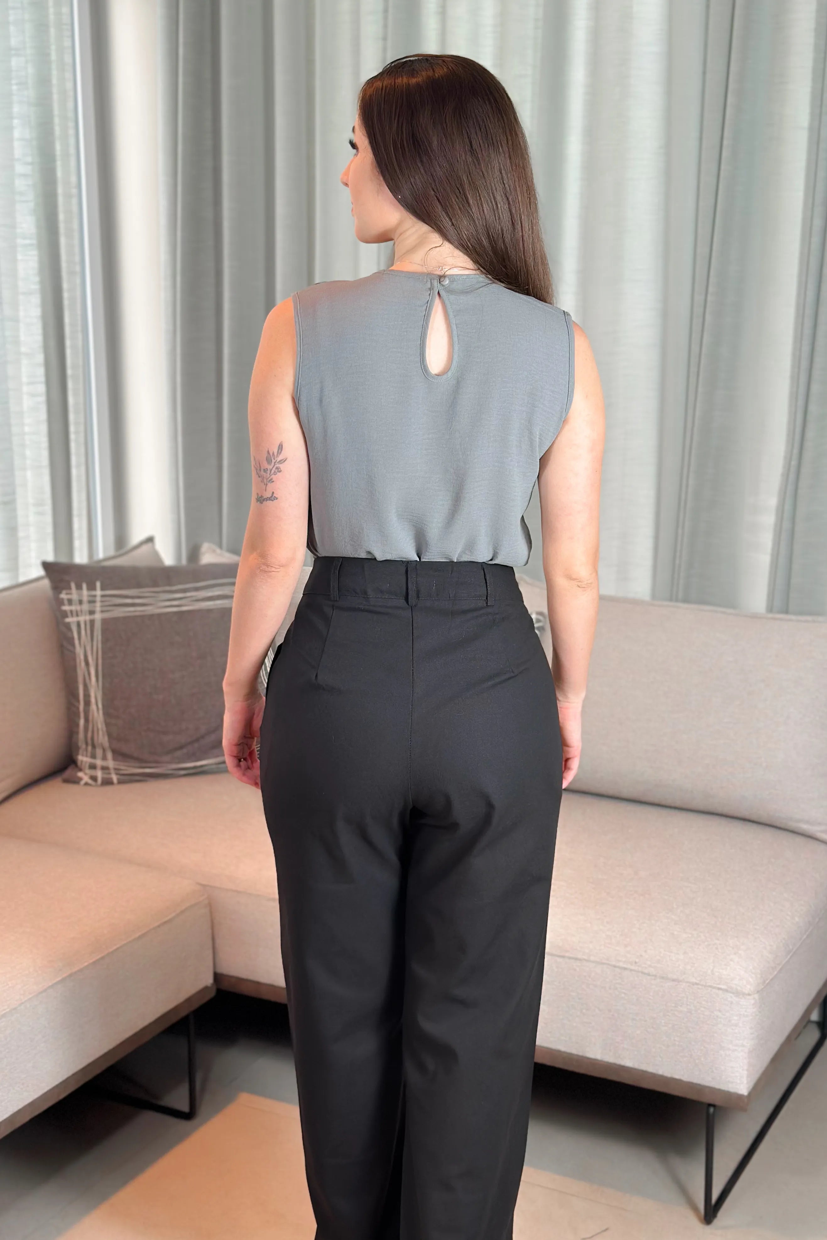 Blusa Regata Air Flow Detalhe Faixa Alice Cinza