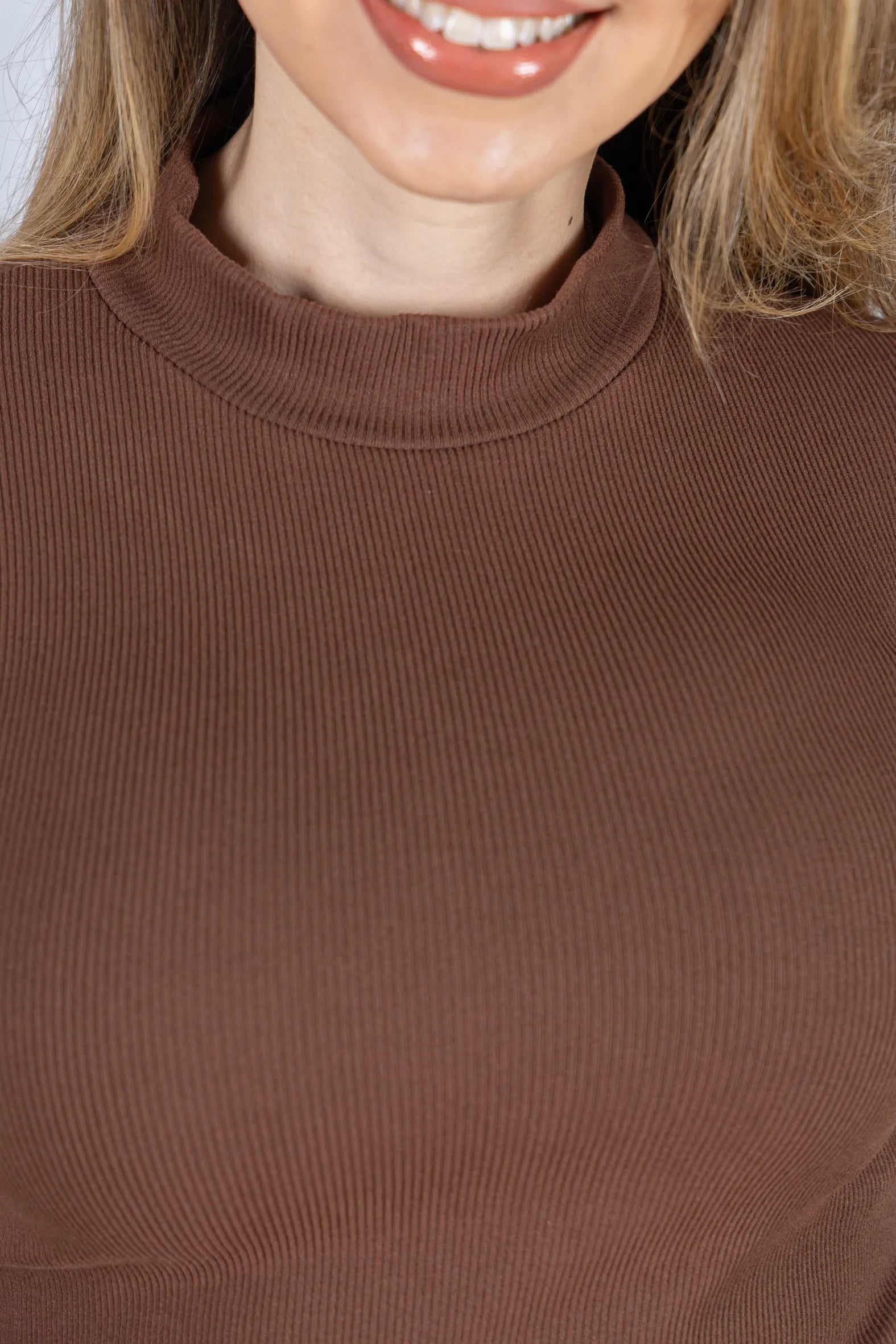 Blusa Manga Longa Malha Canelada Anastácia Marrom