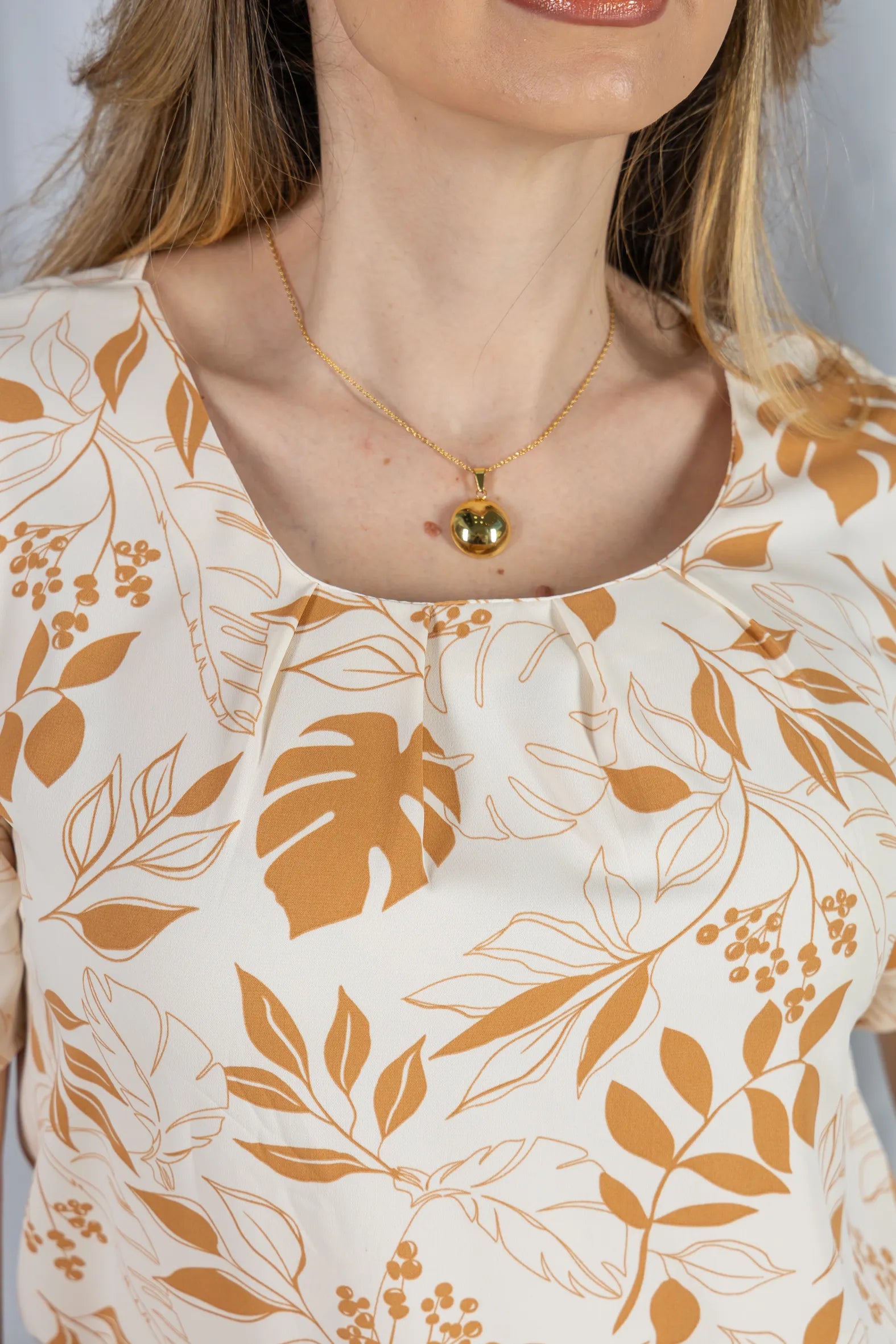 Blusa Crepe Classic que Não Amassa Joana Bege