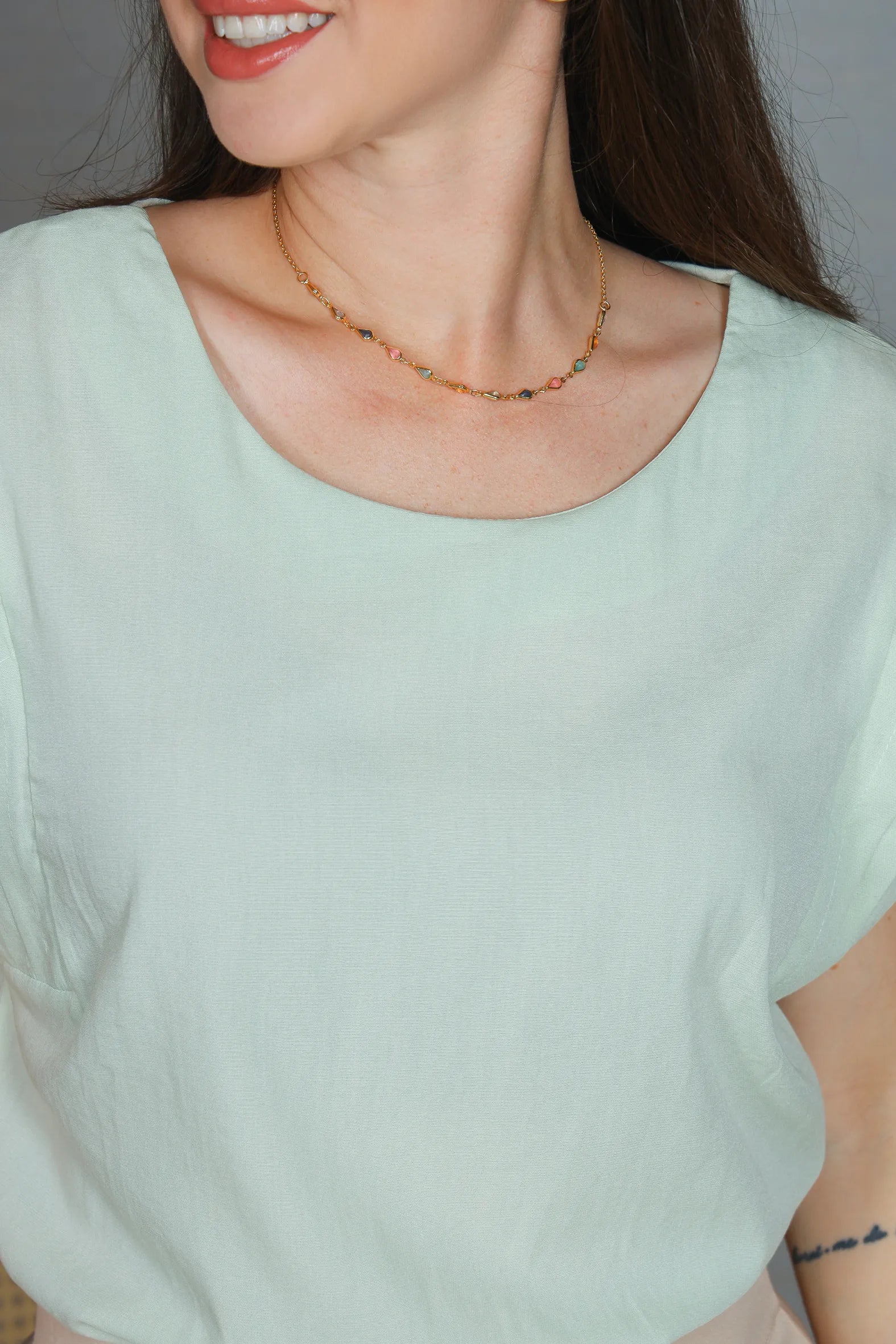 Blusa Regata Muscle Tee em Cotton Mix Detalhe Cava Dobrada Diana Verde