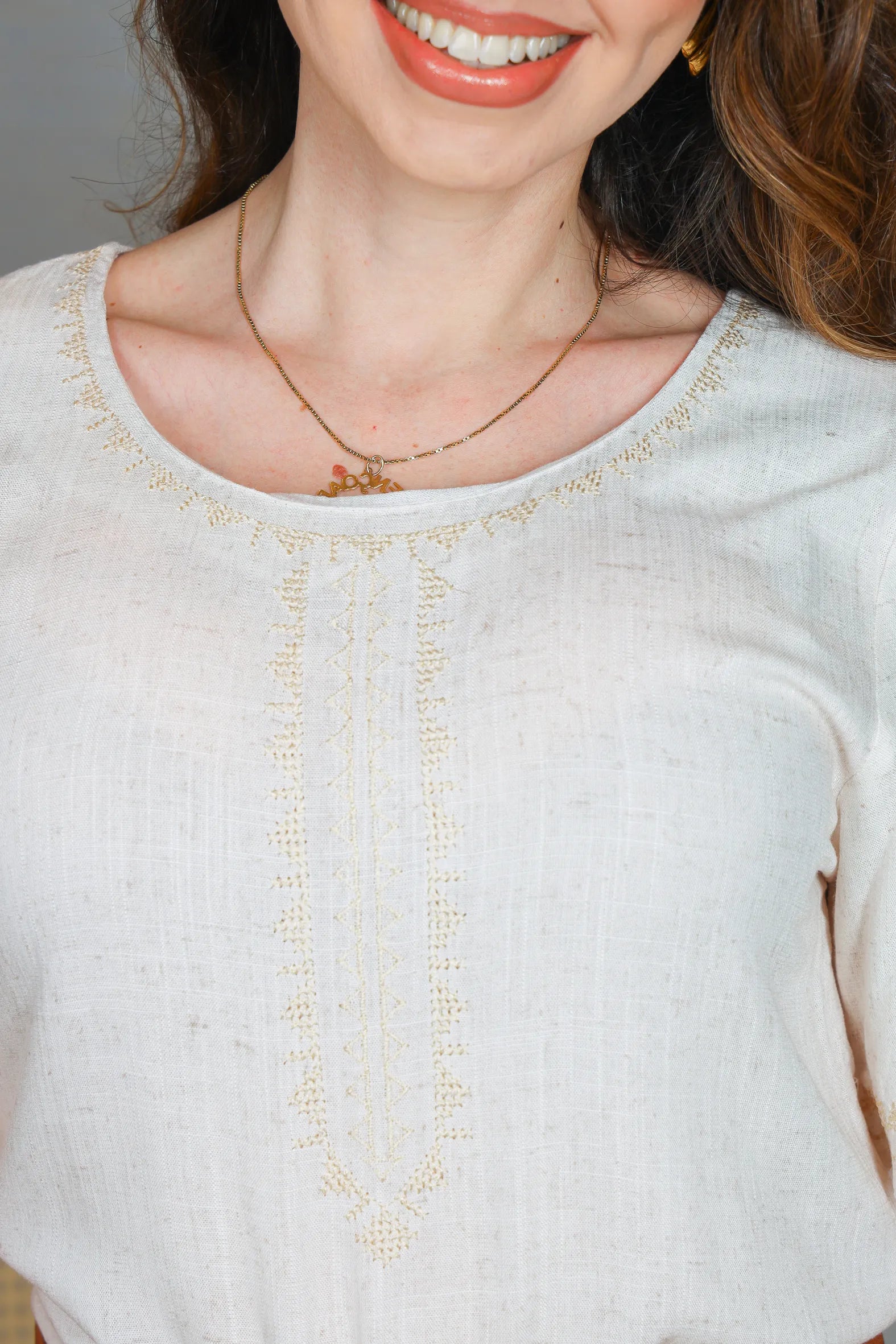 Blusa Manga Curta Viscose Detalhe Bordado Tereza Creme