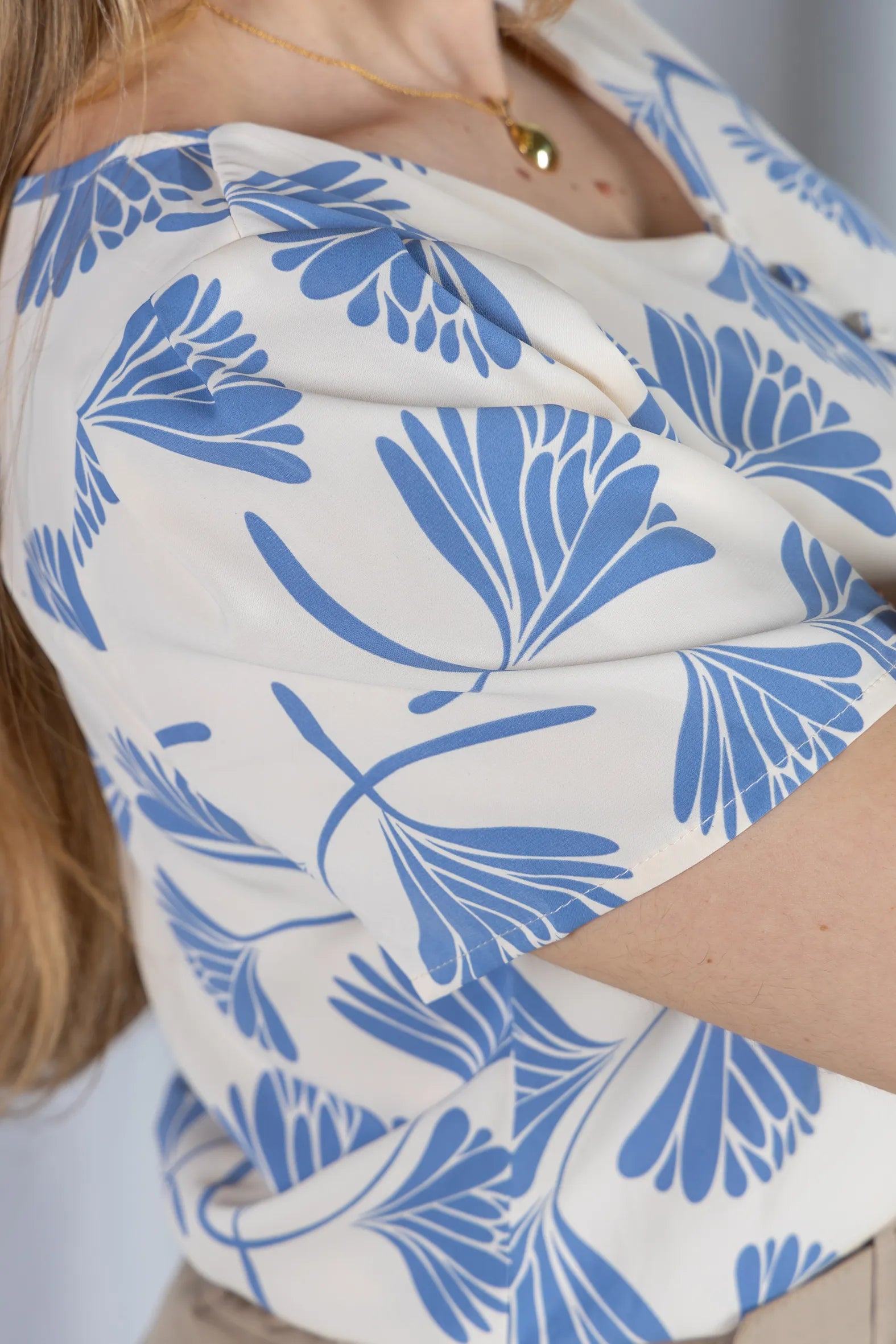 Blusa Crepe Classic que Não Amassa Cassandra Azul
