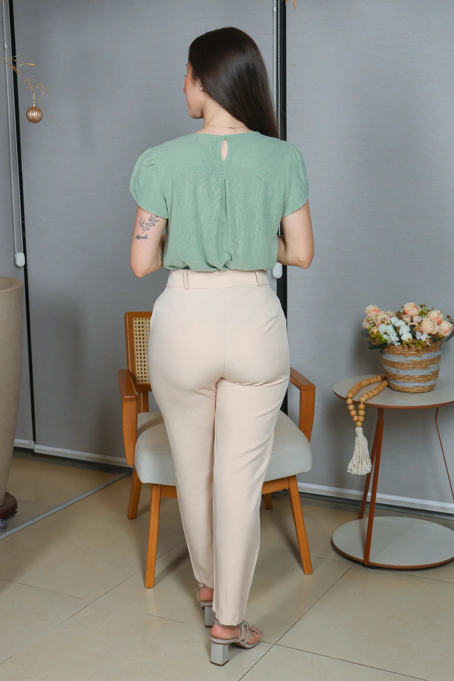 Blusa Manga Curta Transpassada Visco Linho Detalhe Colo Fabiana Verde