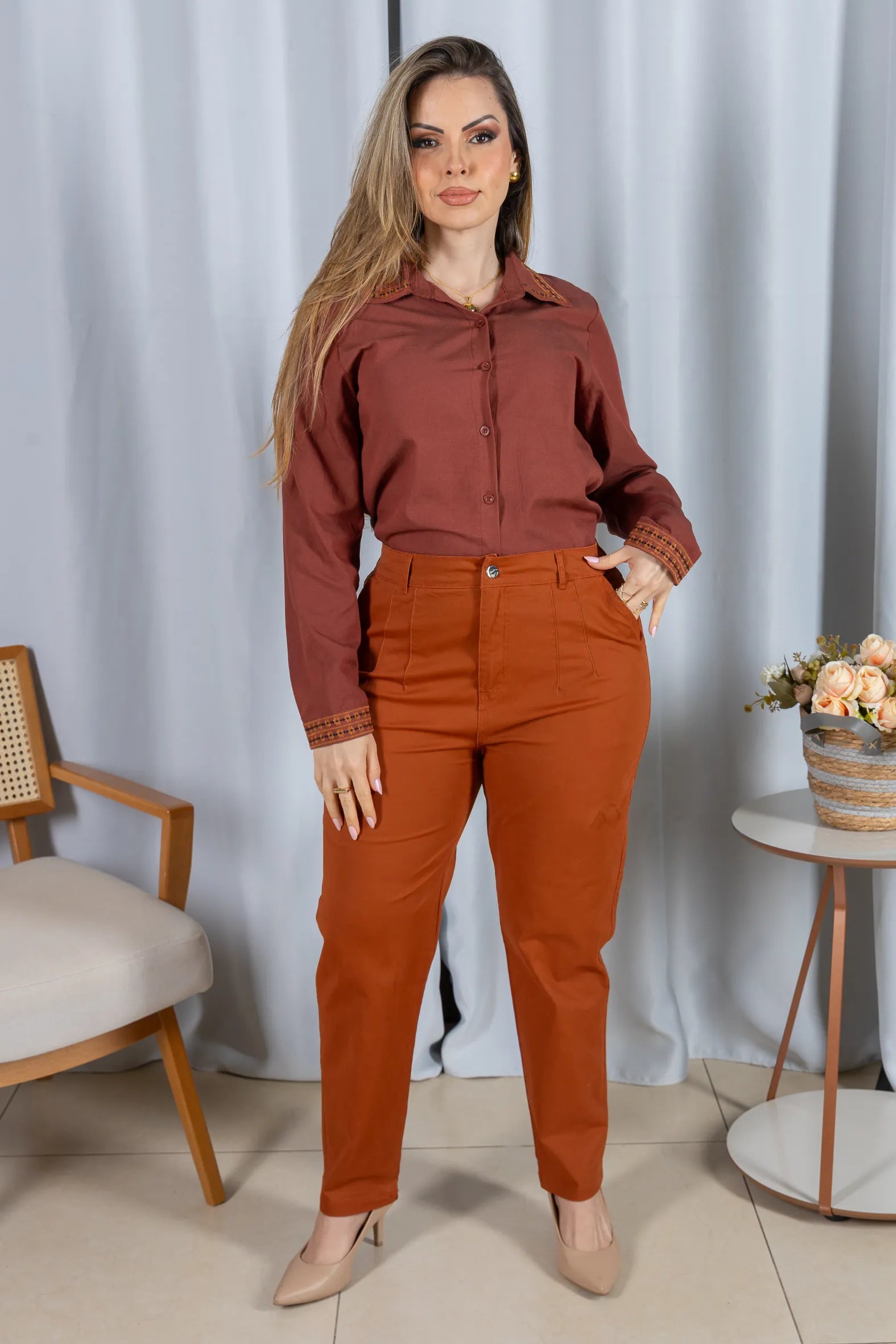 Camisa em Visco com Bordado Delicado Cátia Terracota