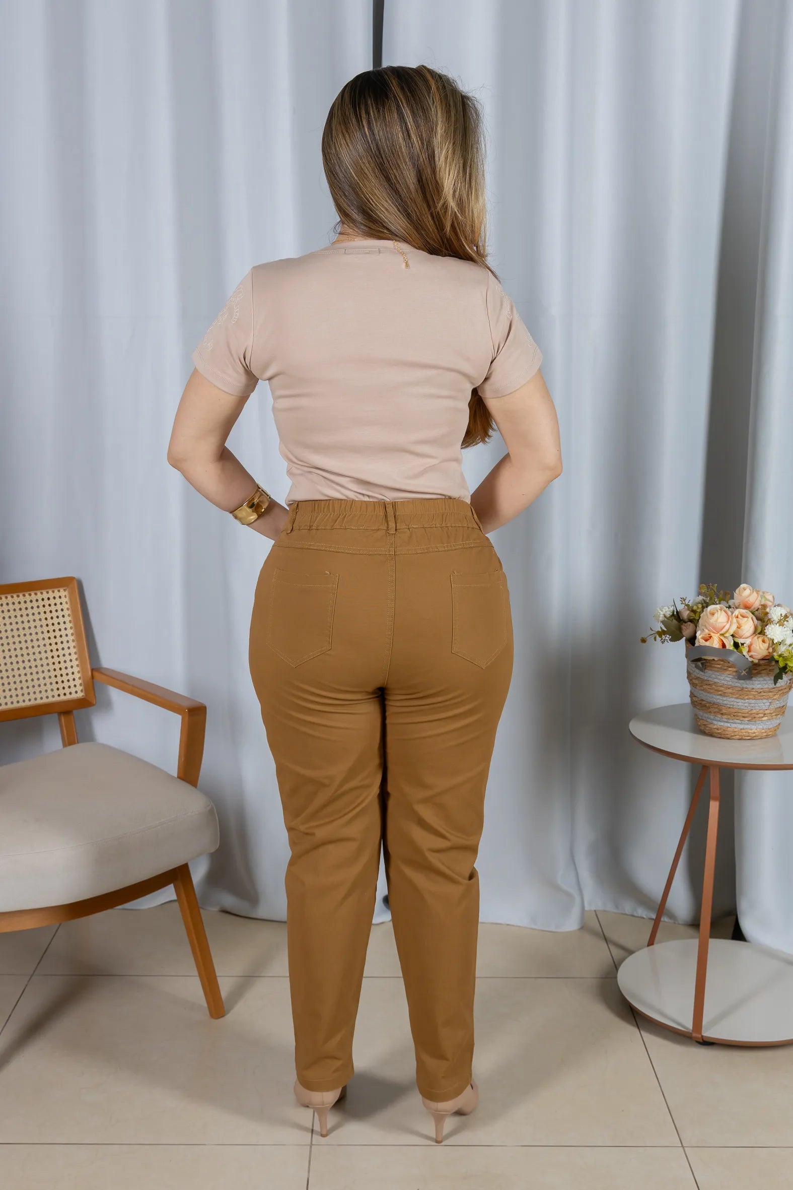 Blusa Cotton Lycra com Bordado Delicado Sabrina Bege