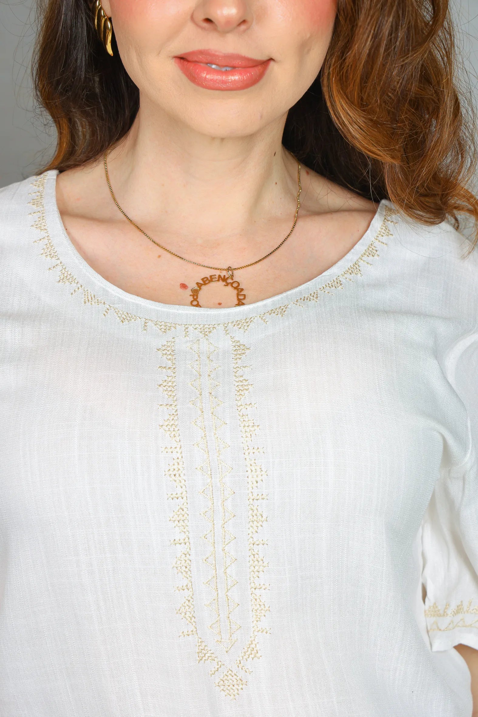 Blusa Manga Curta Viscose Detalhe Bordado Tereza Branca