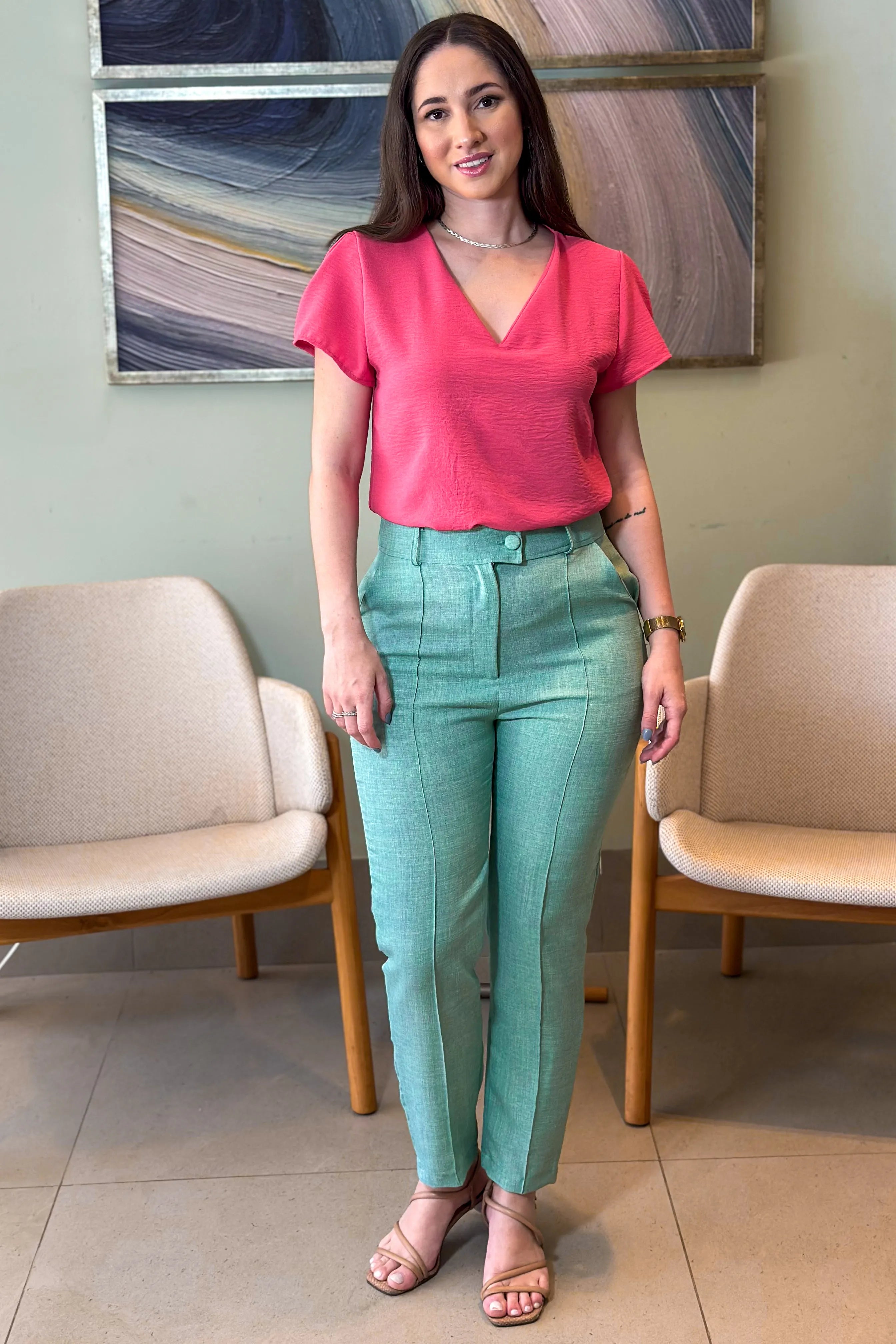 Blusa Manga Curta Decote "V" Rebeca Rosa