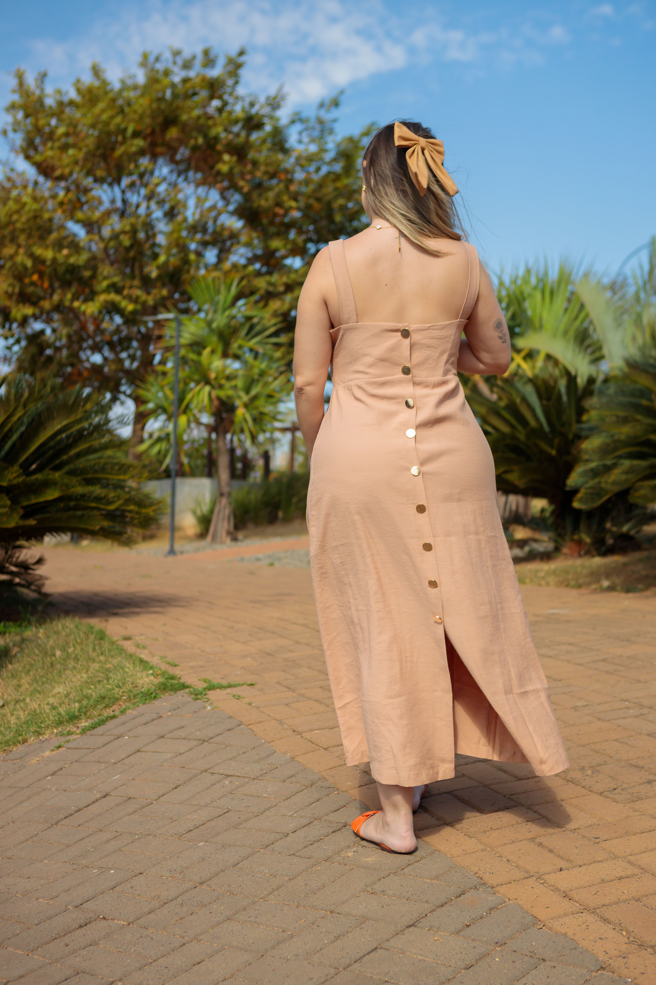 Vestido Midi Detalhe Botões Naiara Bege