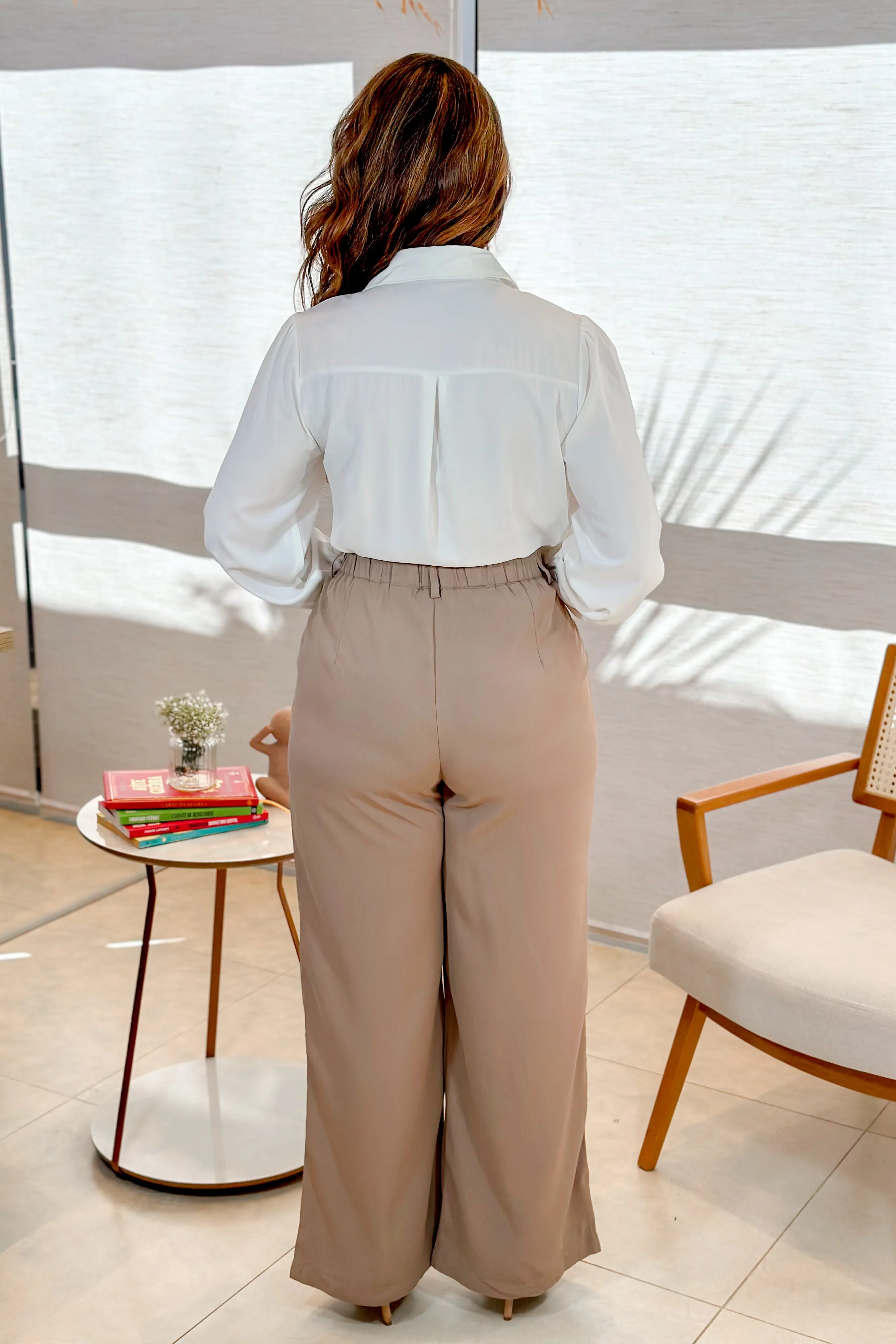 Calça Pantalona Alfaiataria Lavínia Marrom