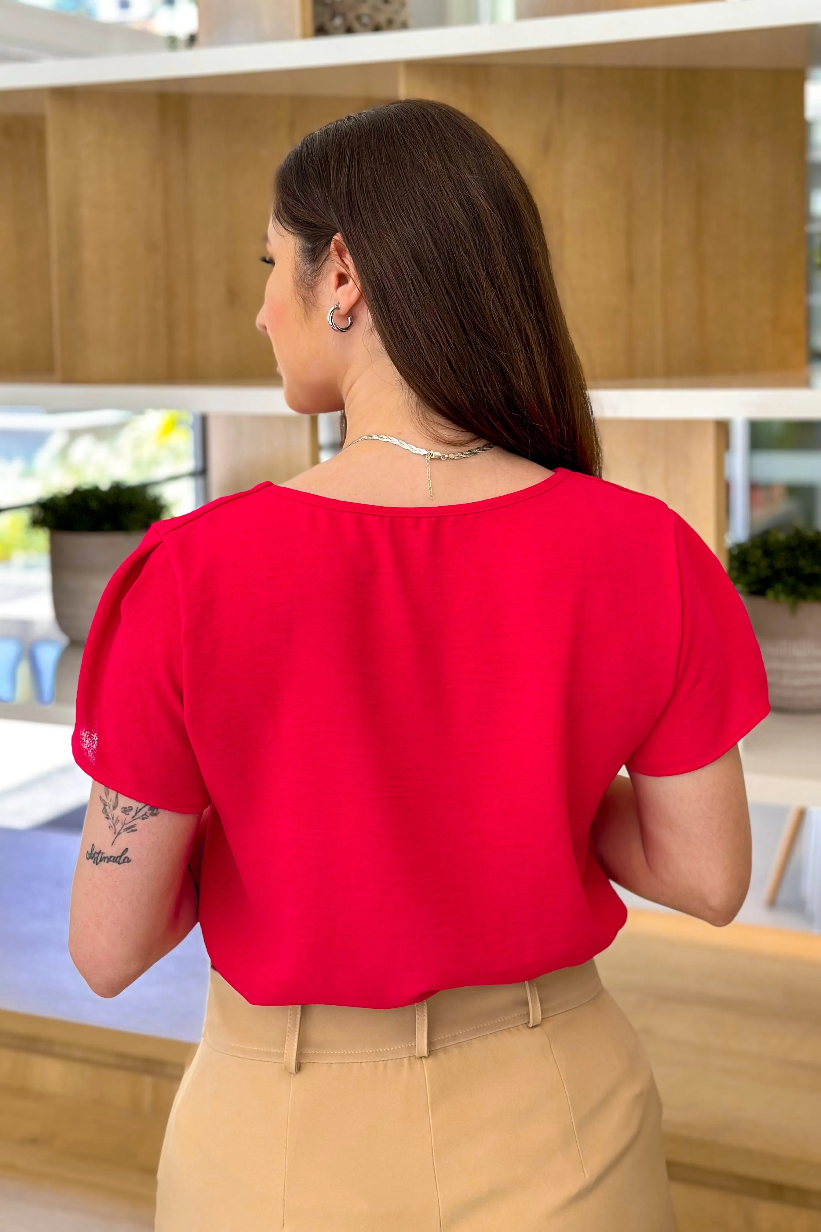 Blusa Manga Curta Decote "V" Rebeca Pink