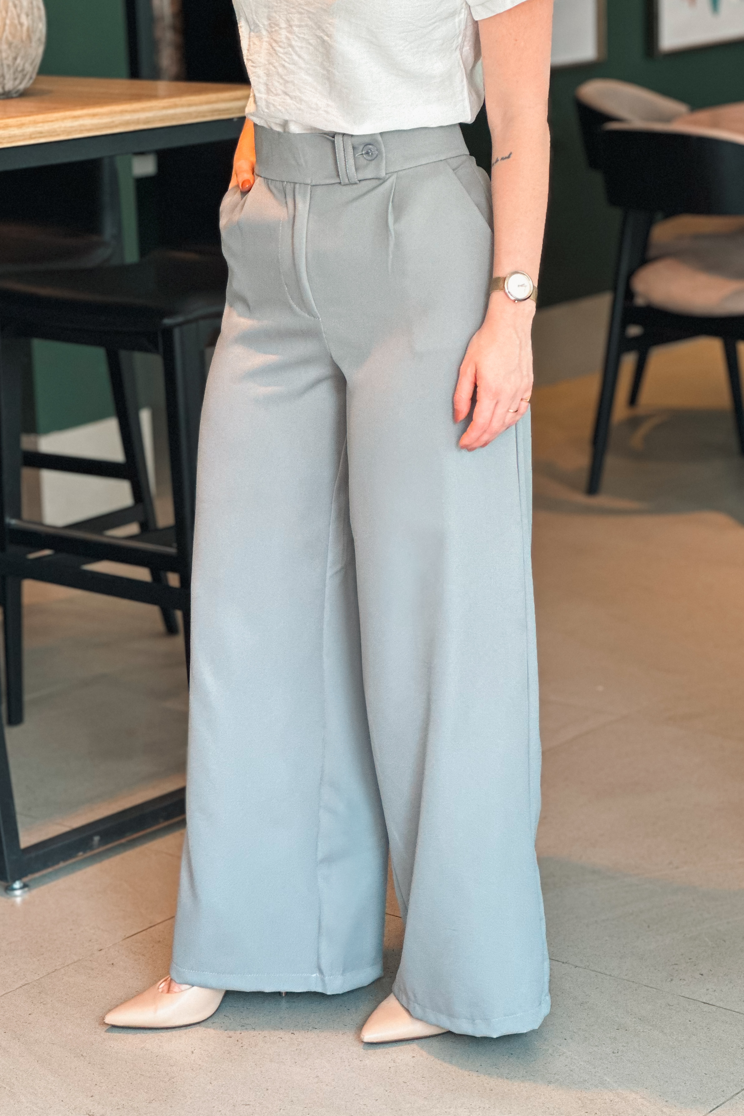 Calça Pantalona Alfaiataria Mariane Cinza