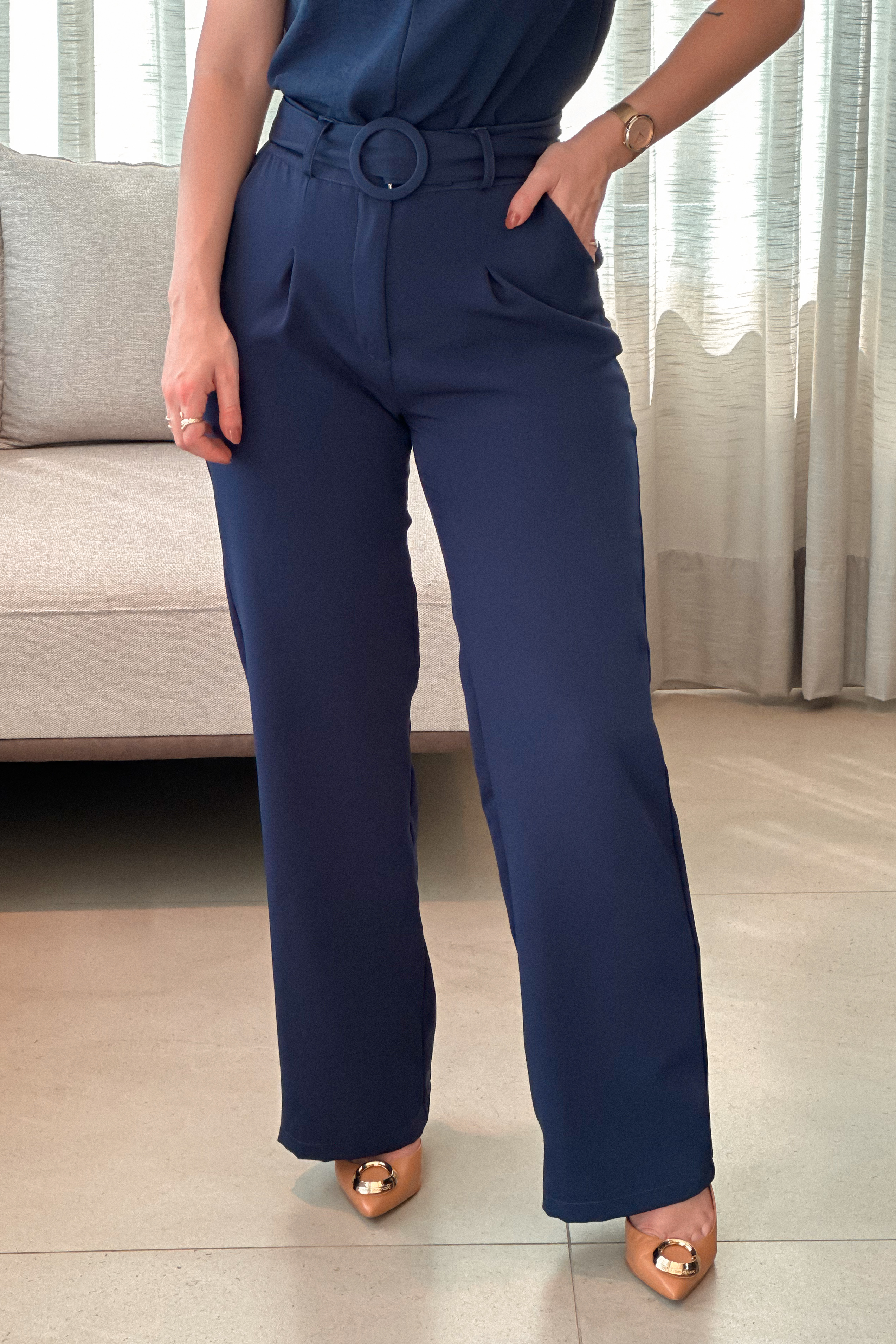 Calça Corte Reto Detalhe Cinto Priscila Azul Marinho - imporium