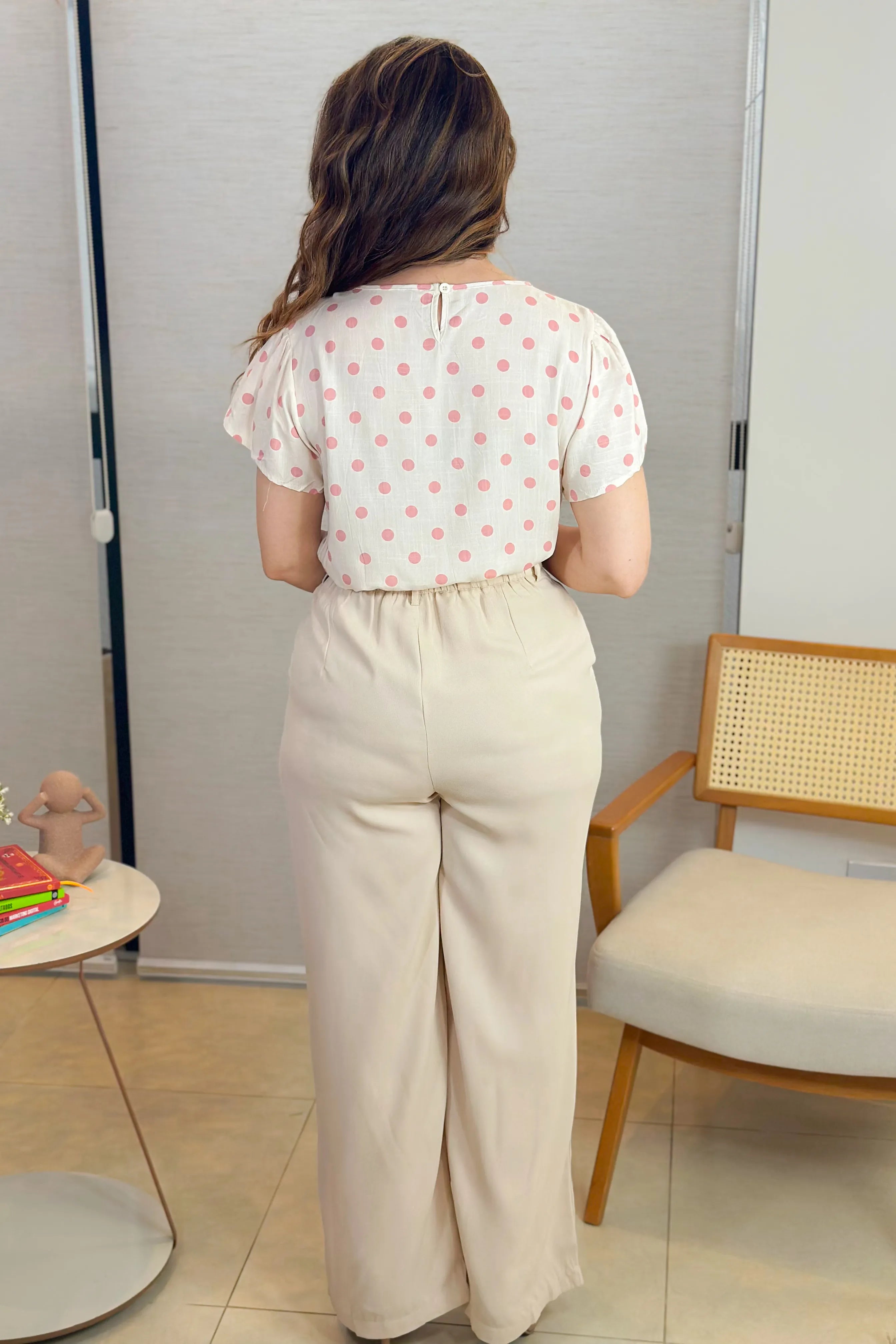 Blusa Manga Curta Visco Transpassada Bela Estampada Poá Rosa