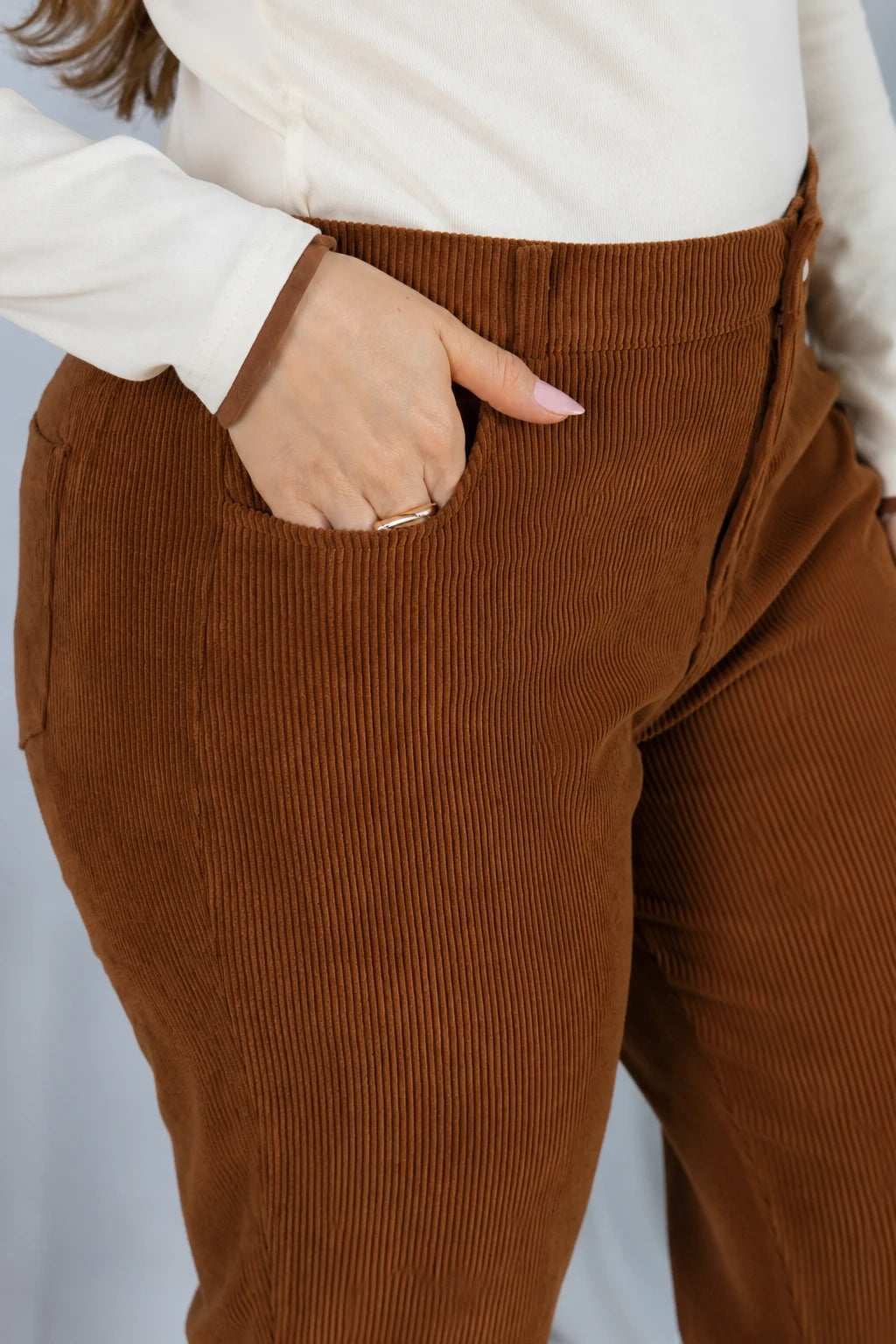 Calça Cotelê Corte Reto Lupita Marrom
