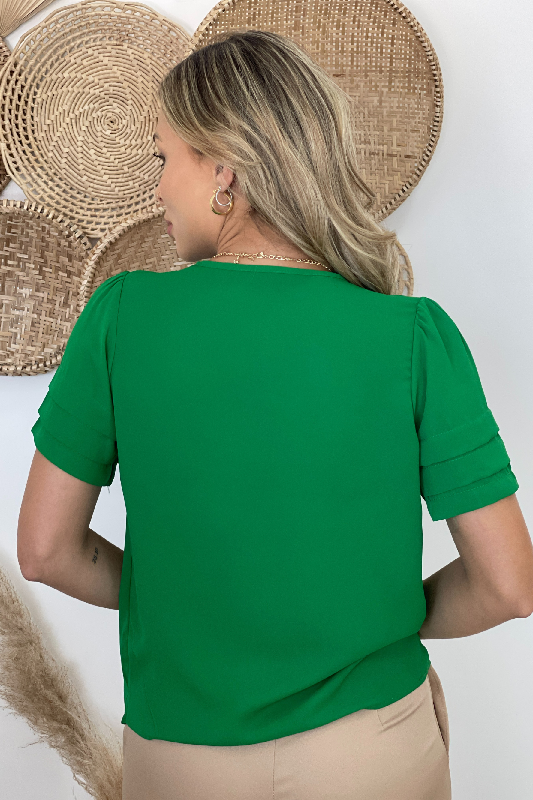 Blusa Manga Curta Camadas Olívia Verde