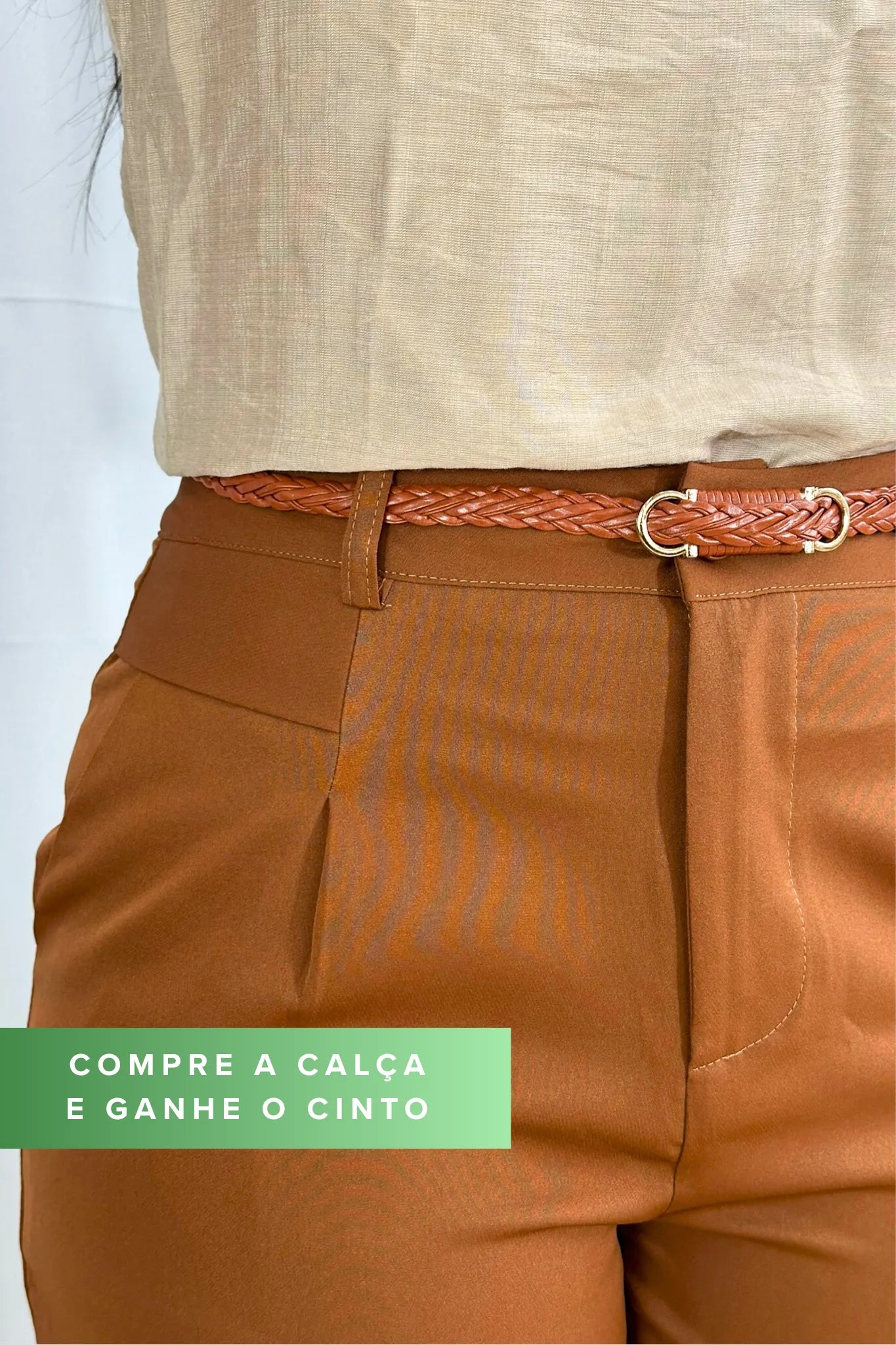 Calça Corte Reto Alfaiataria Detalhe Bolso Adriana Esteves Marrom