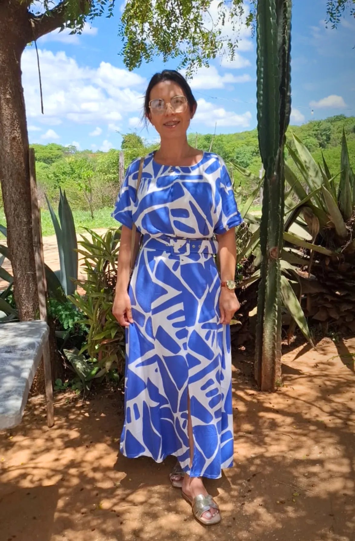 Vestido Midi Com Cinto Encapado Paola Estampado Azul