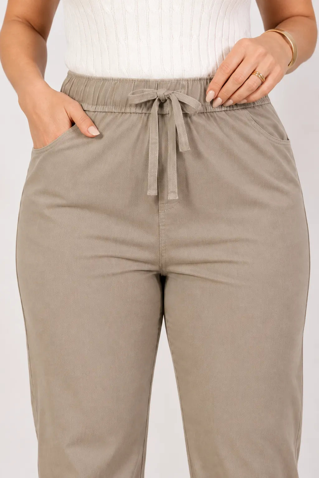 Calça Corte Reto em Chambray com Cós de Amarração Anita Caqui