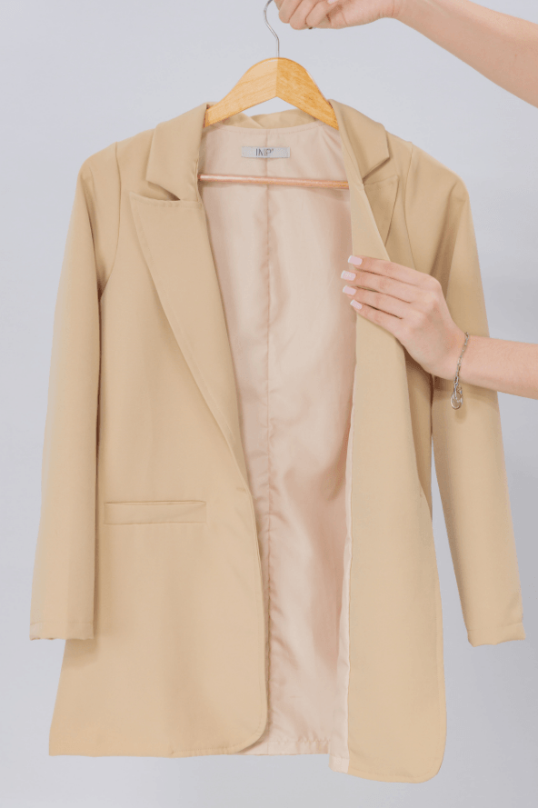 Blazer Alongado Detalhe Bolso Fake Betina Bege - imporium