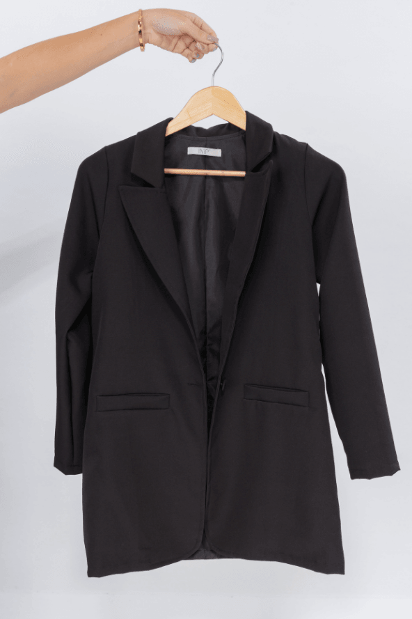 Blazer Alongado Detalhe Bolso Fake Betina Preto - imporium