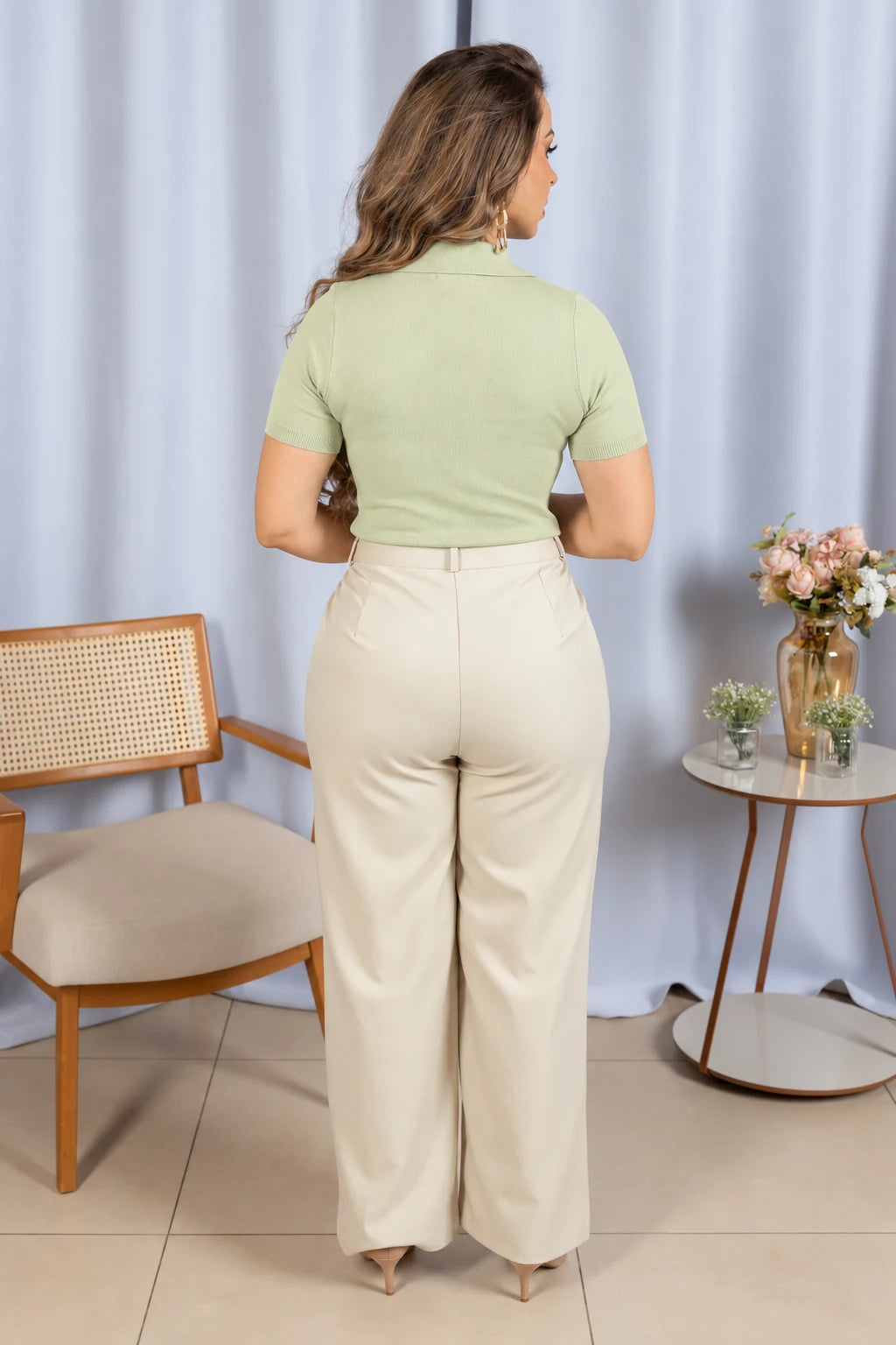 Blusa em Modal Gola Camisa com Aplicação de Strass Tamires Verde - foto 5