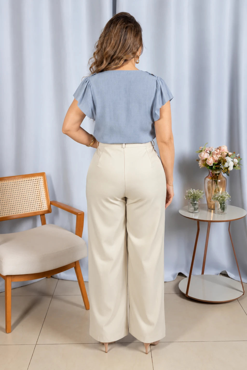 Blusa Manga Curta Em Visco-linho Detalhe Botão Neia Azul - foto 5
