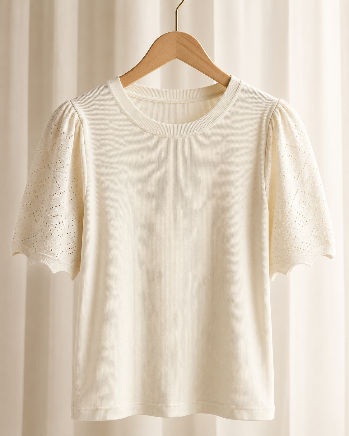 Blusa Manga Curta Que Estica Detalhe Vazado Vivian Branca