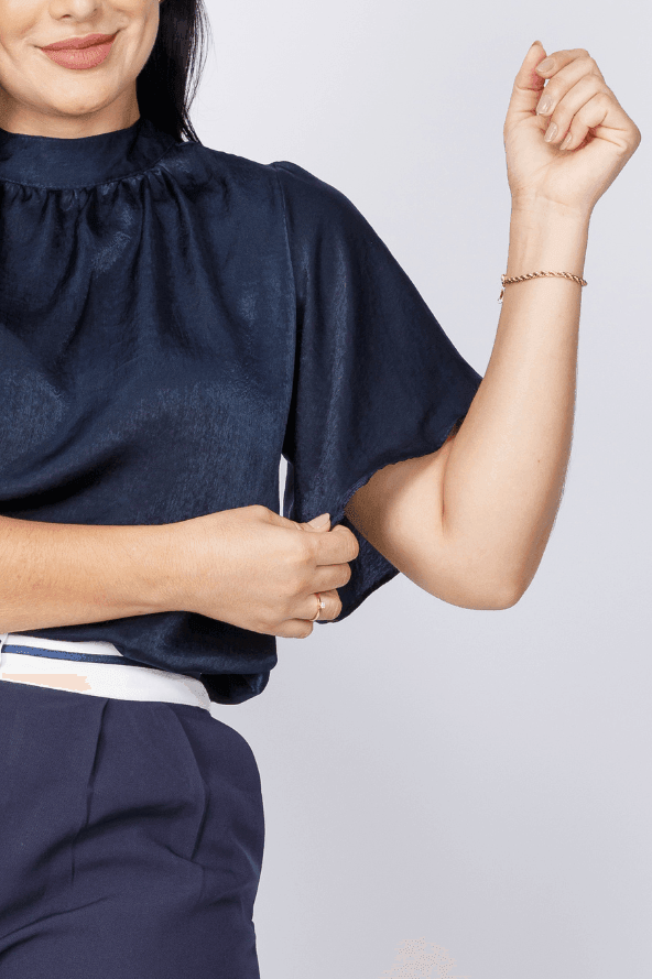 Blusa Pregas Colo Manga Flutuante Erica Azul Marinho - imporium