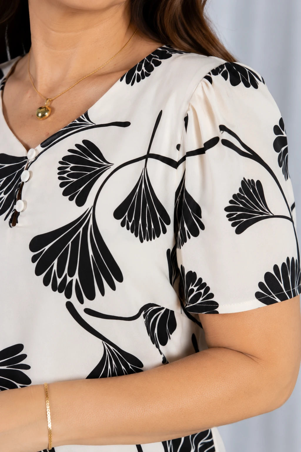 Blusa Crepe Classic que Não Amassa Cassandra Preta