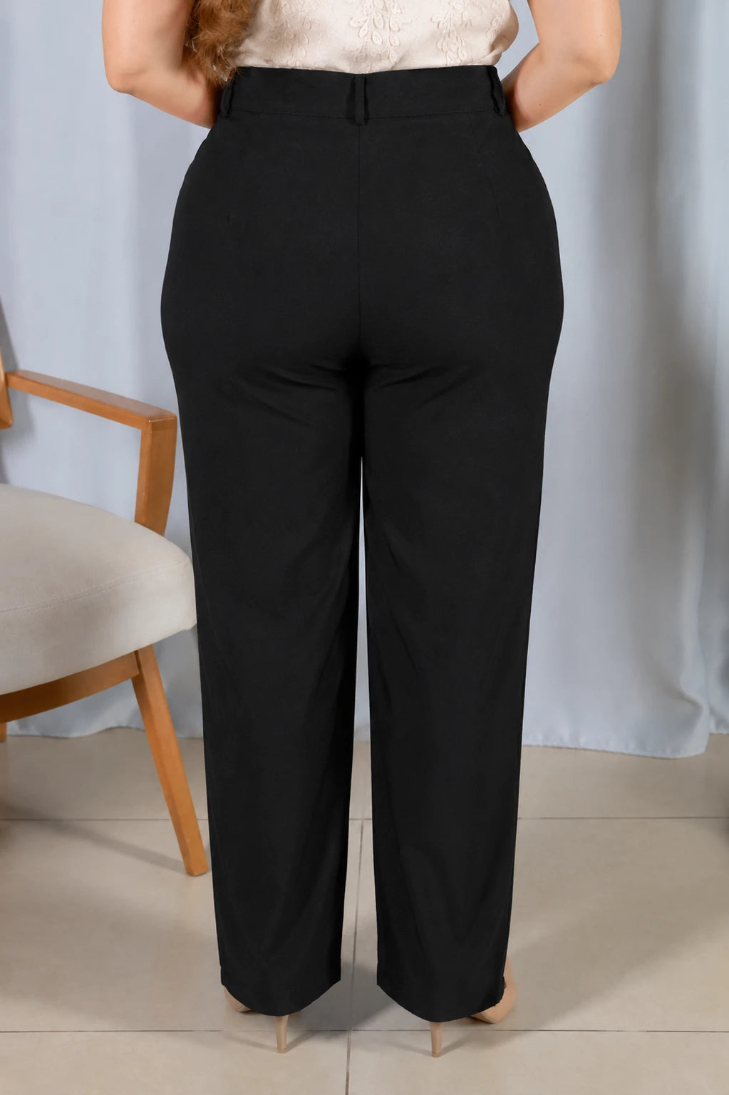 Calça Alfaiataria Corte Reto Cleo Preta