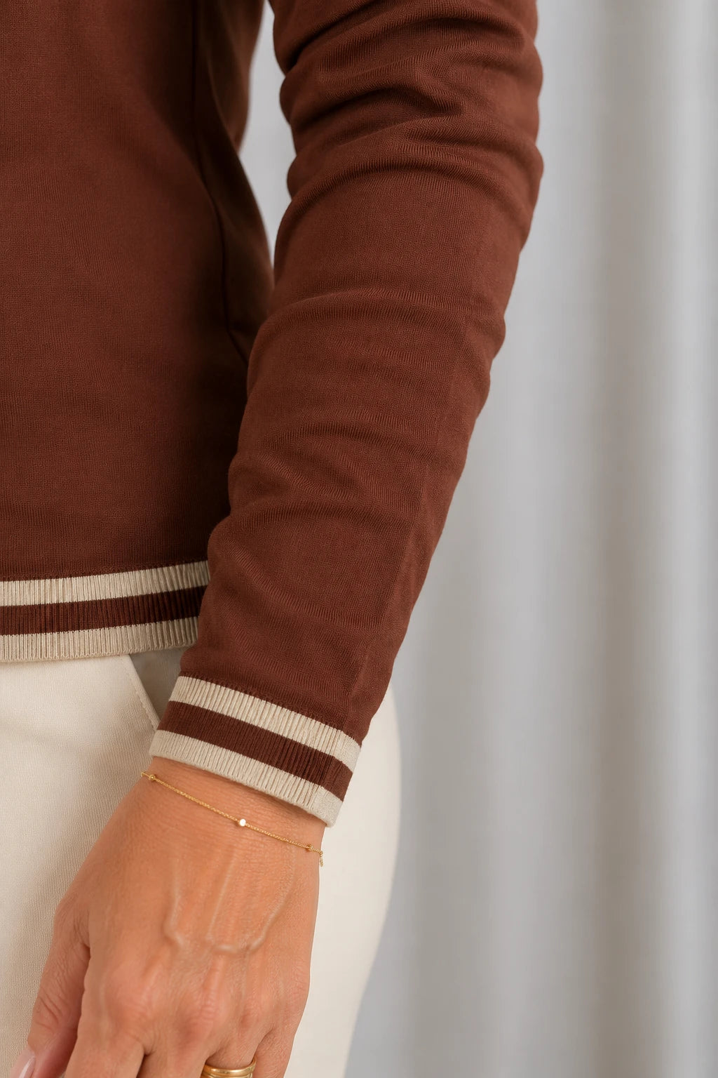 Blusa Manga Longa Confortável Daniela Marrom
