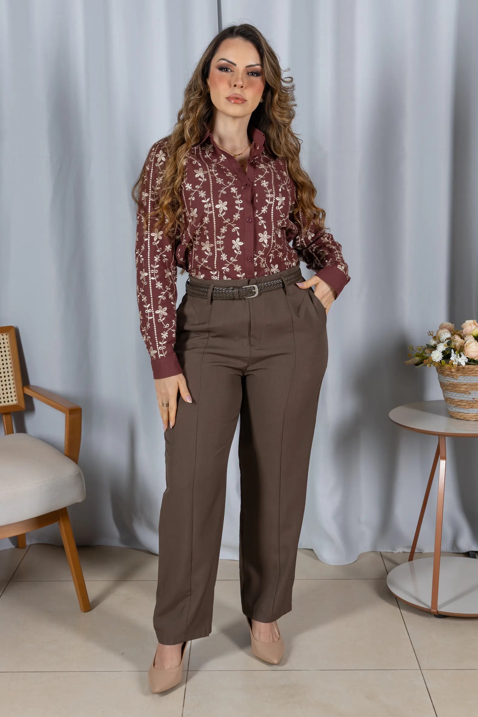 Camisa Laise Atemporal Maitê Marsala